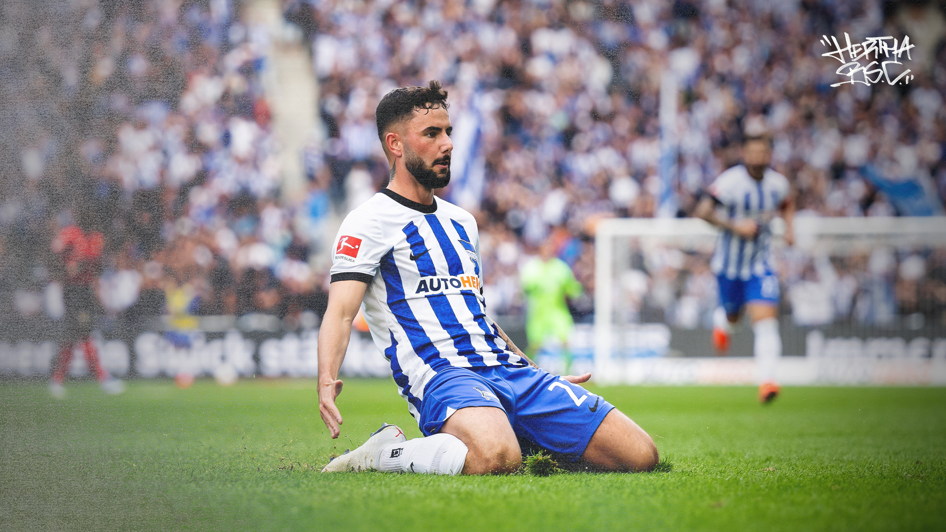 Marco Richter bejubelt seinen Treffer gegen Leverkusen.