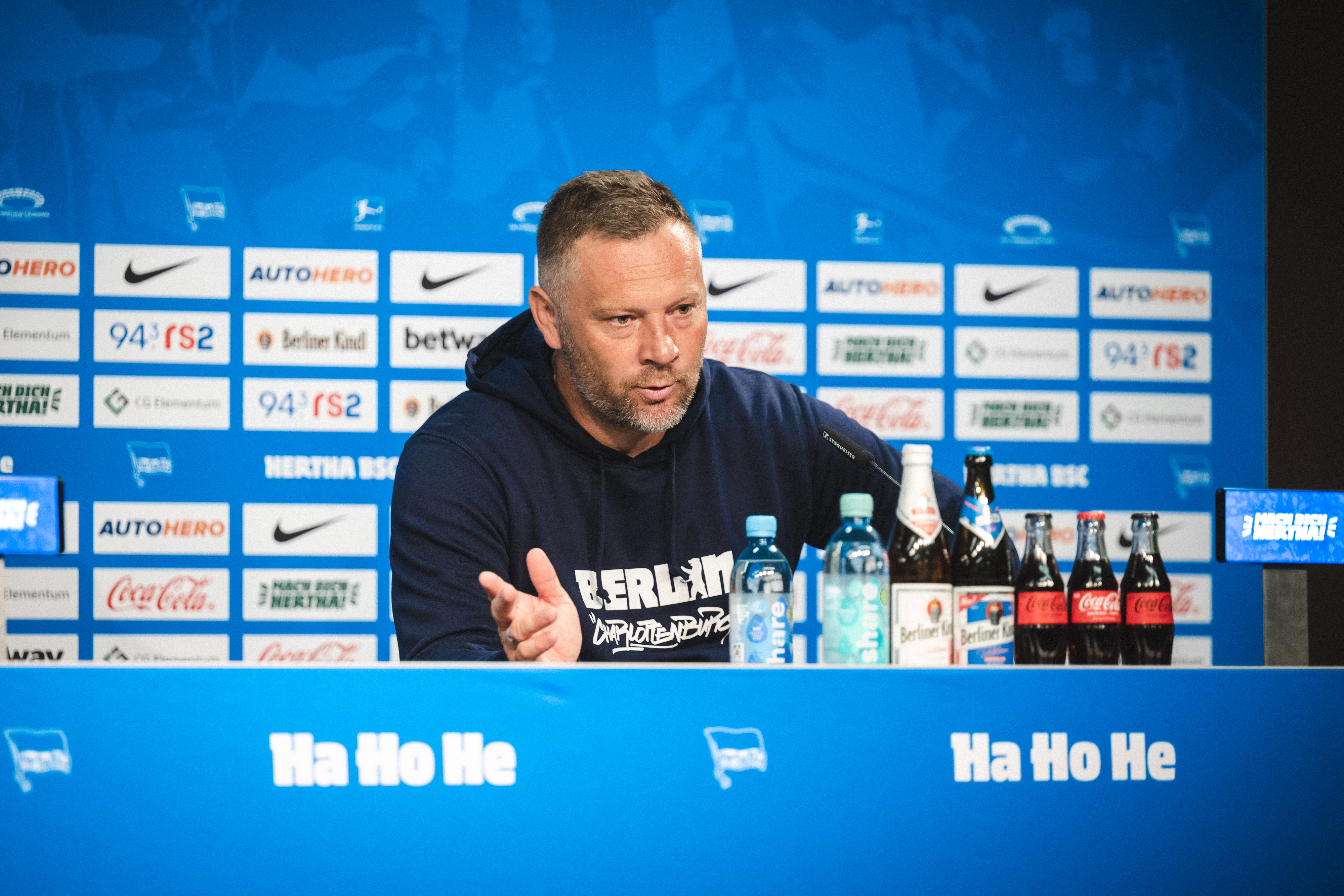 Pál Dárdai auf der Pressekonferenz nach dem Duell mit Bochum.