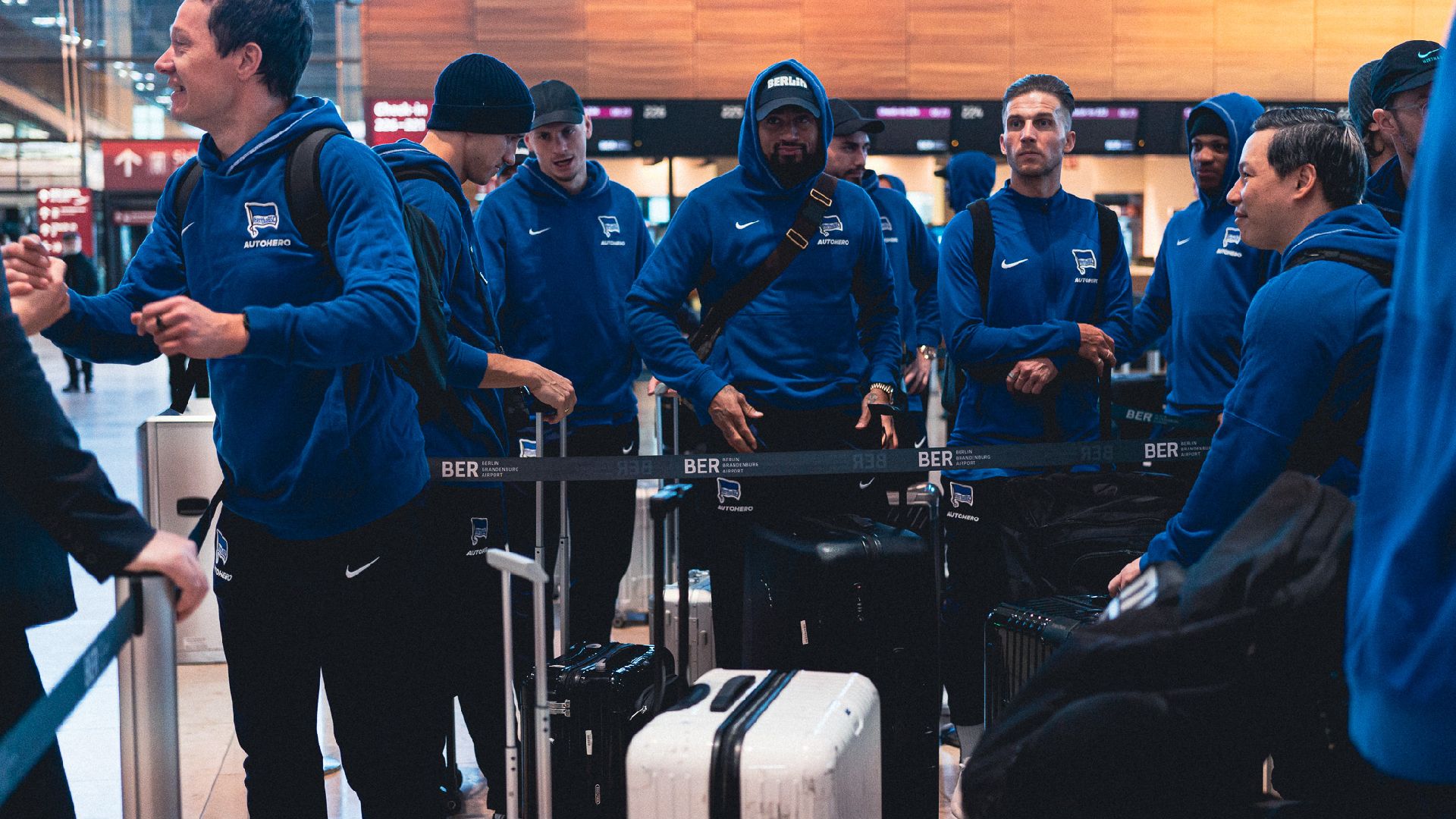 Unsere Spreeathener vor ihrem Flug in das Trainingslager in Florida.