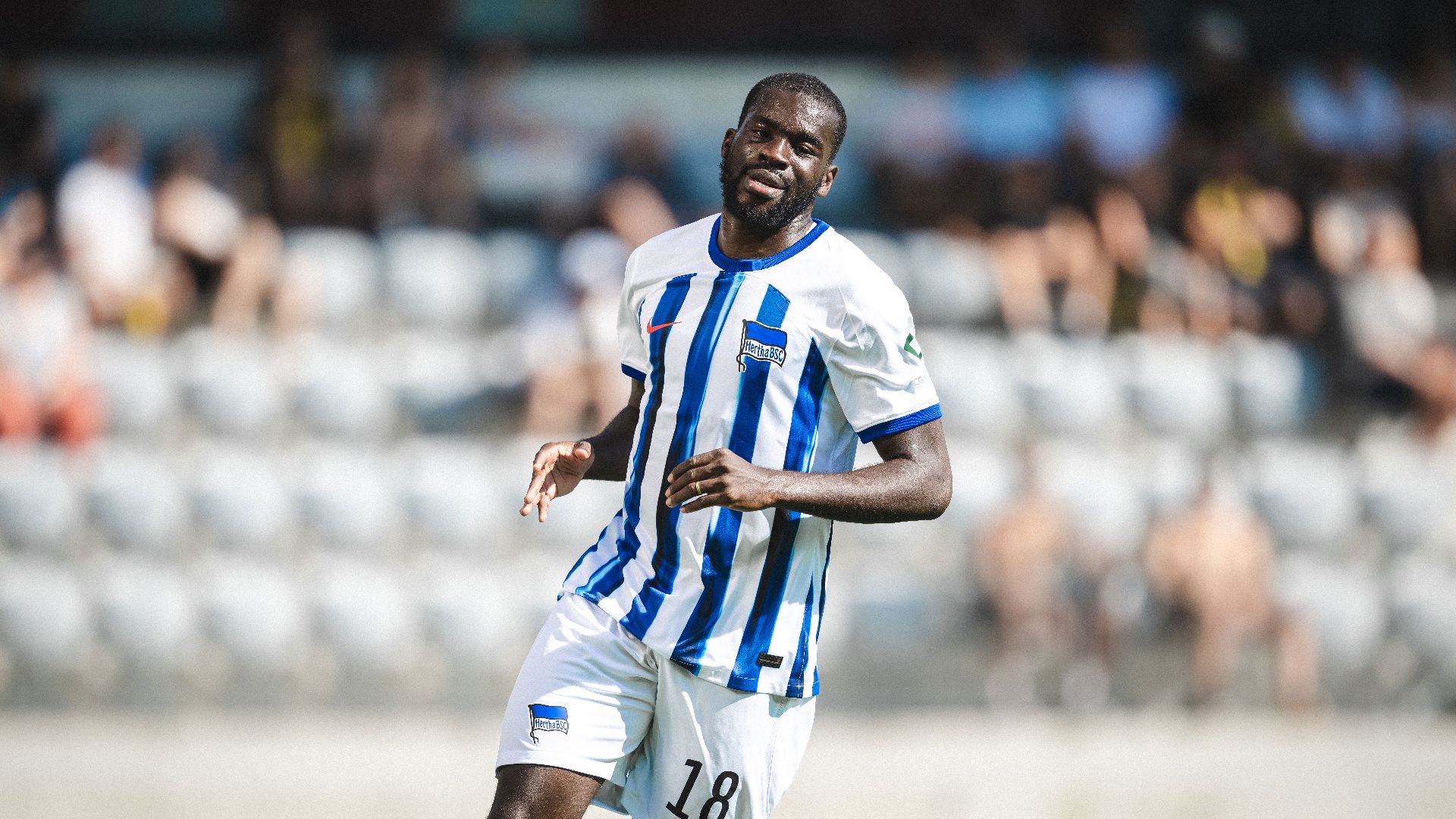 Wilfried Kanga playing in a friendly.