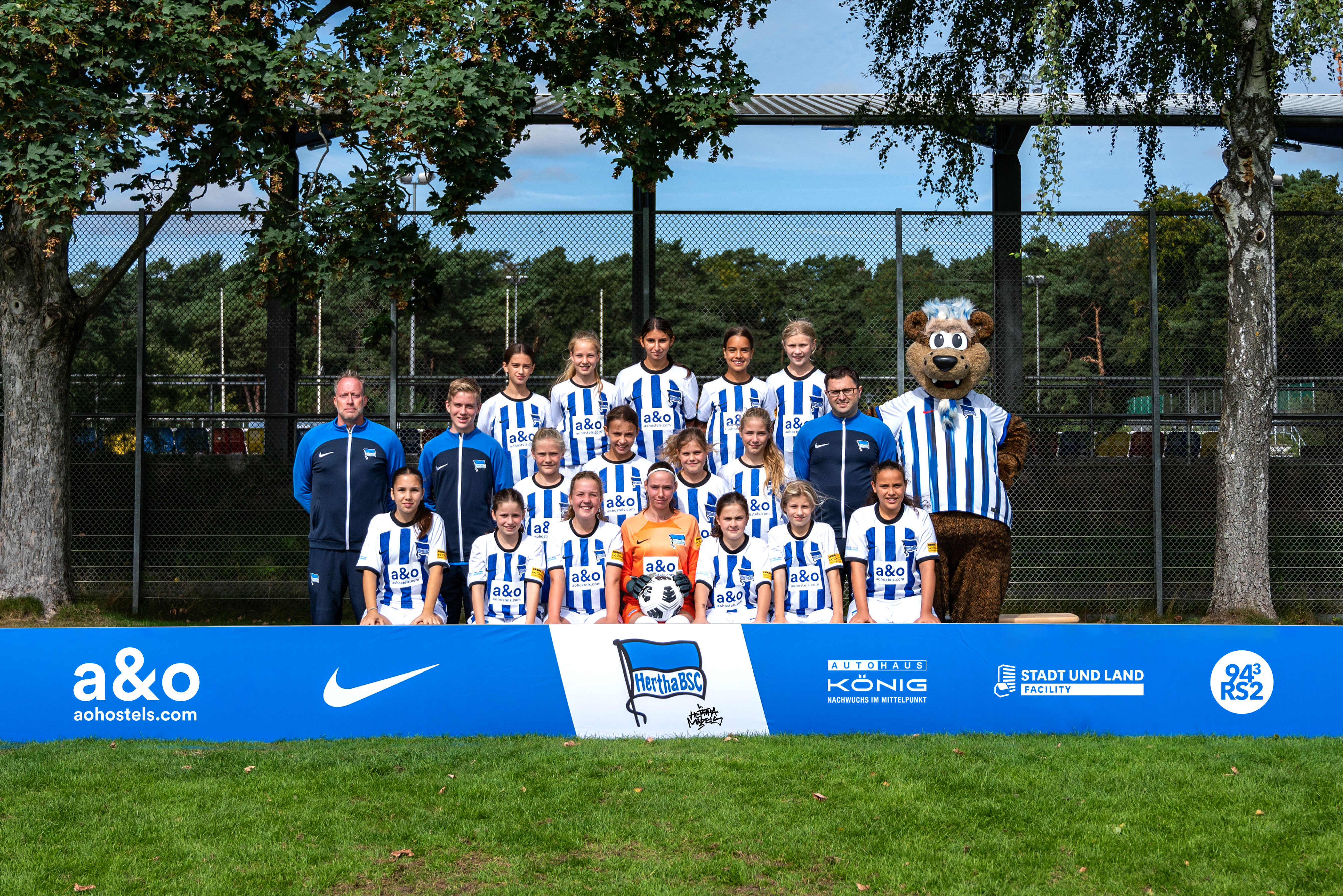 Mannschaftsfoto unserer U13-Mädchen 2324.