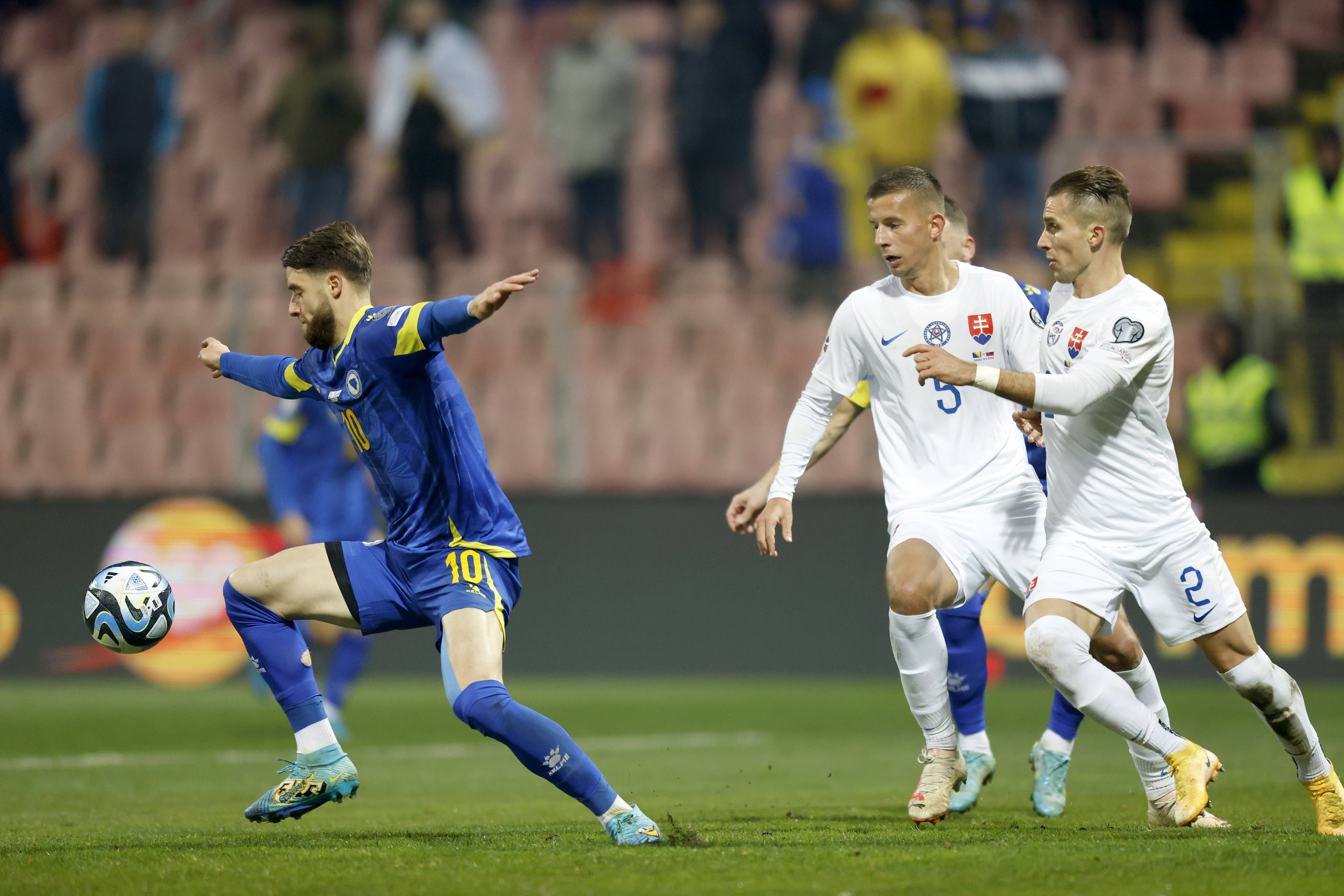 Peter Pekarík in action against Bosnia-Herzegovina.