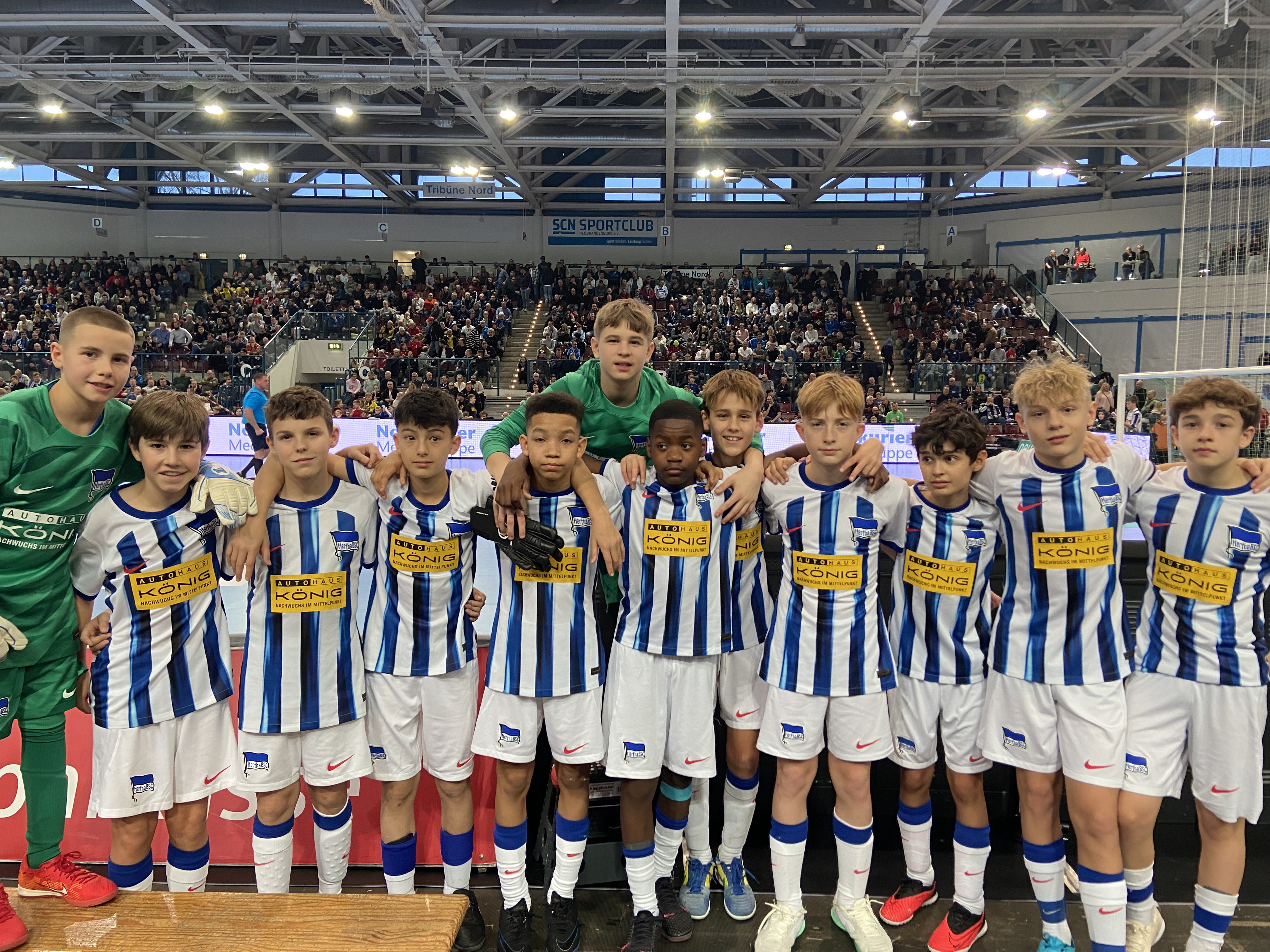 Teamfoto unserer U13 beim Knabenturnier in Neubrandenburg.