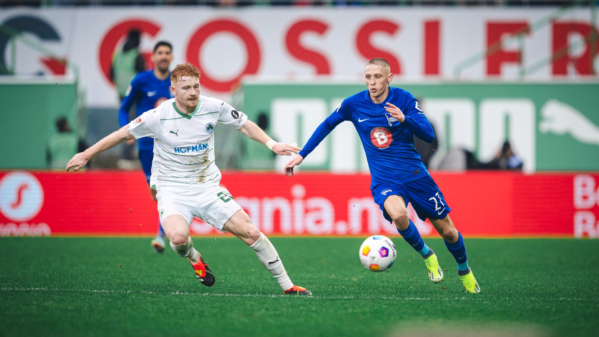Palkó Dárdai on the Ball.