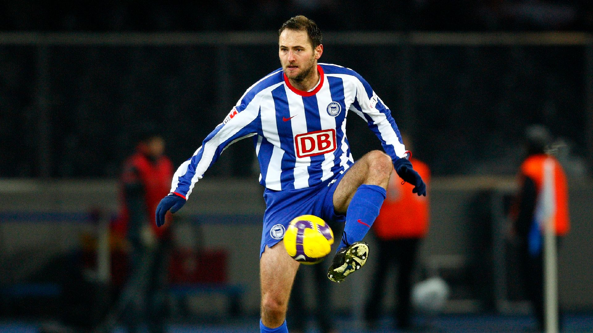 Josip Šimunić am Ball.