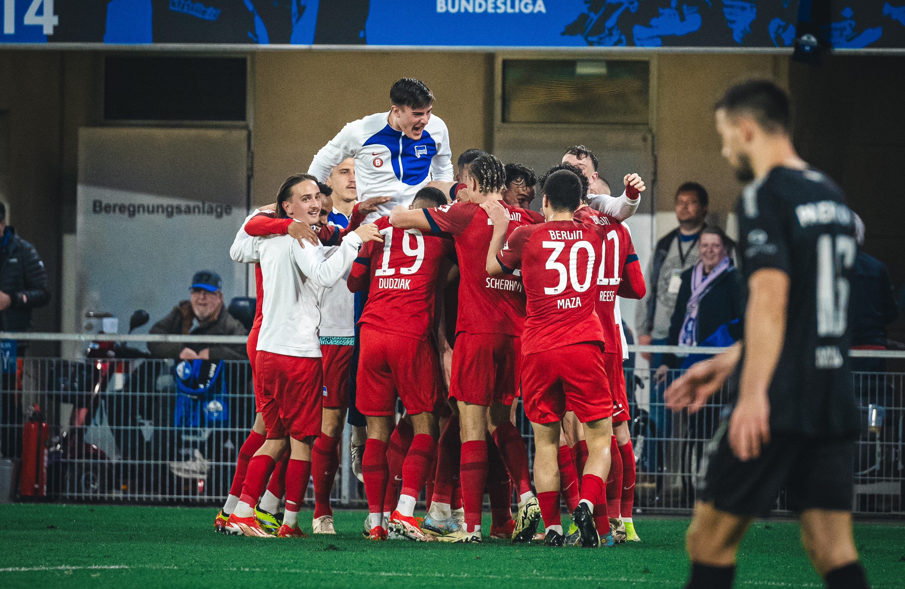 Hertha celebrate their winning goal against Paderborn.