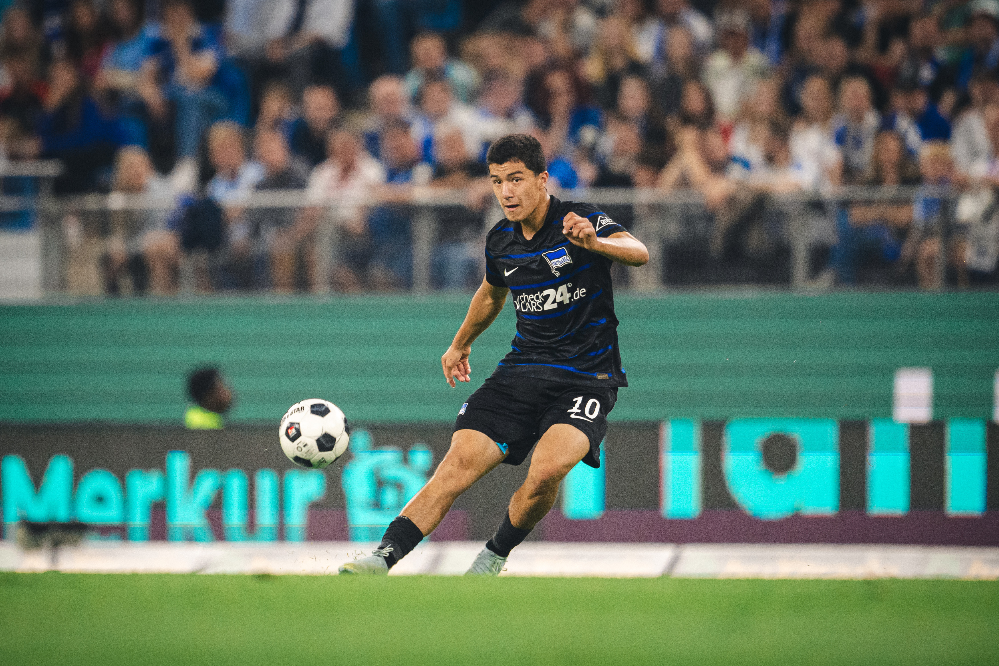 Ibrahim Maza im Volksparkstadion.