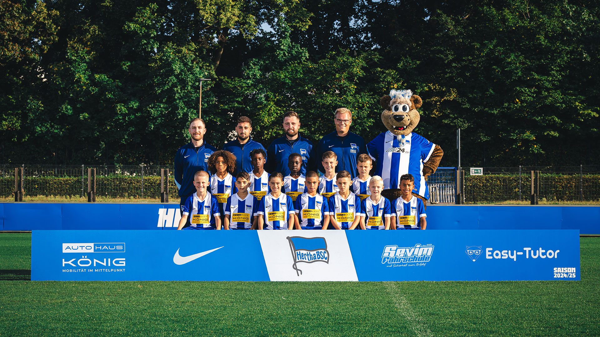 Das Mannschaftsfoto unserer U10 für die Saison 2024/25.