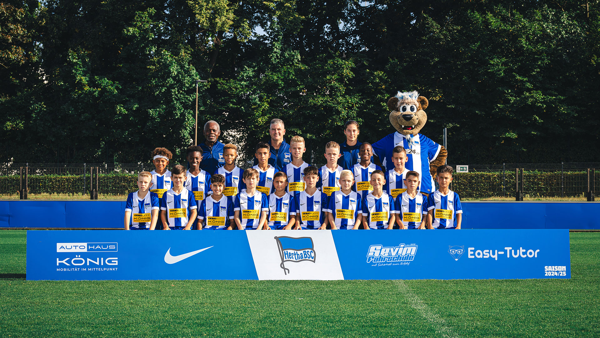 Das Mannschaftsfoto unserer U11 für die Saison 2024/25.