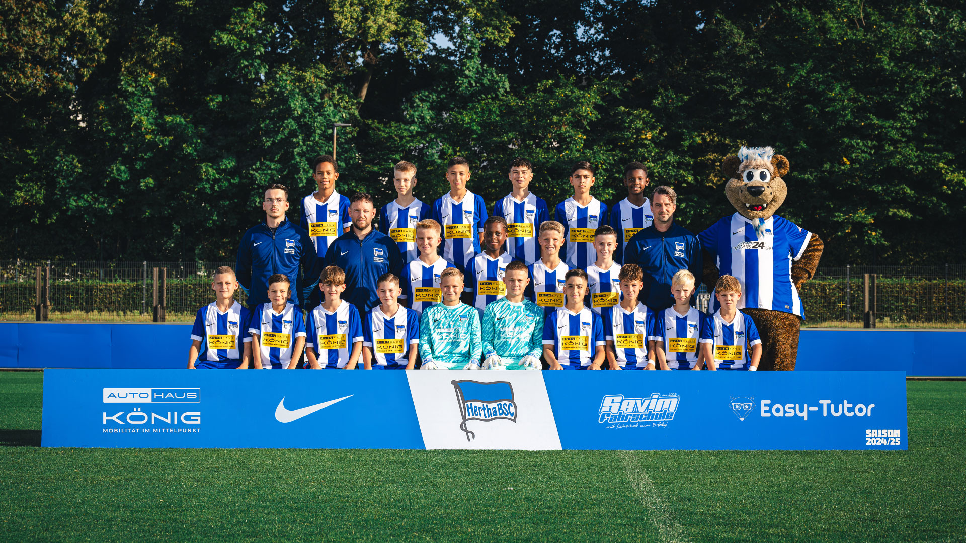 Das Mannschaftsfoto unserer U12 für die Saison 2024/25.