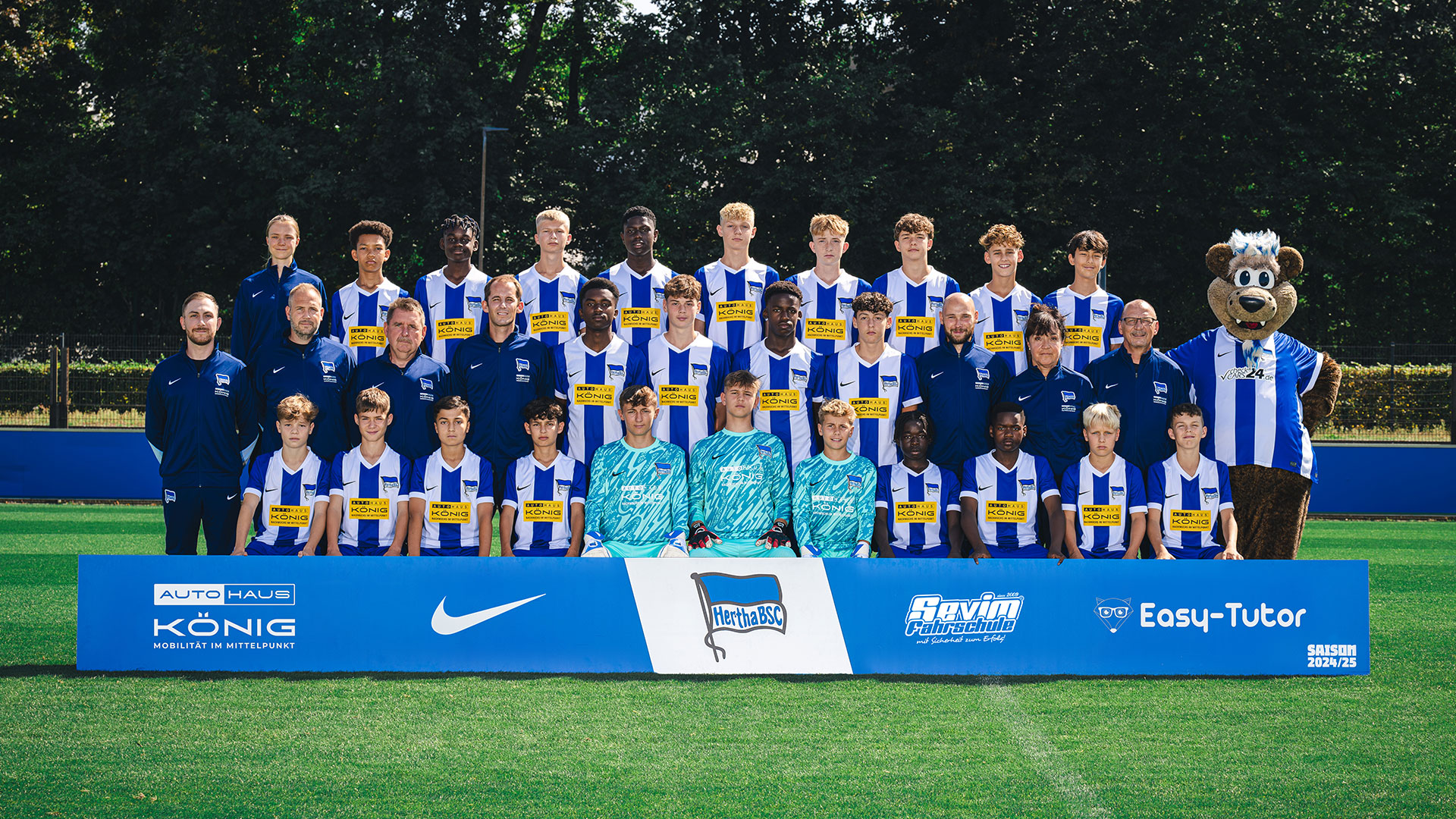 Das Mannschaftsfoto unserer U14 für die Saison 2024/25.