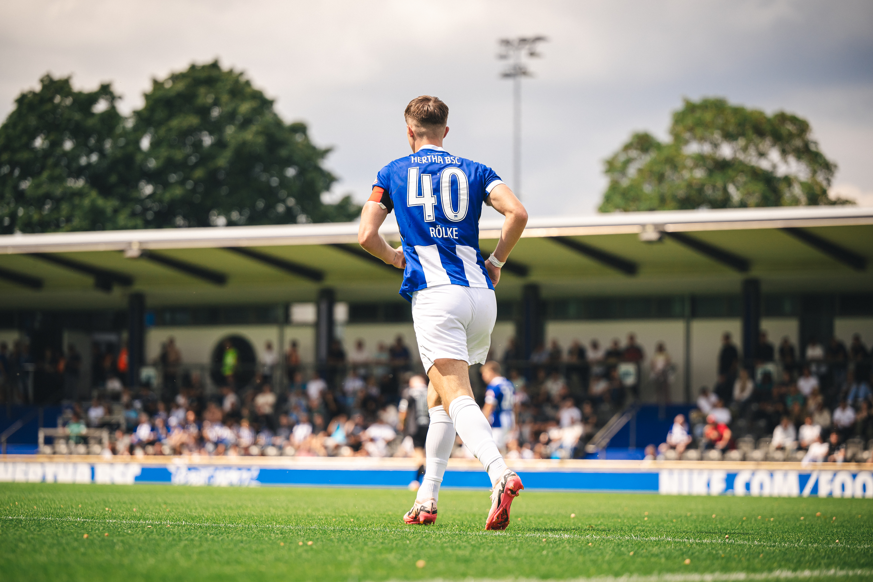 Oliver Rölke im Stadion auf dem Wurfplatz/Amateurstadion.