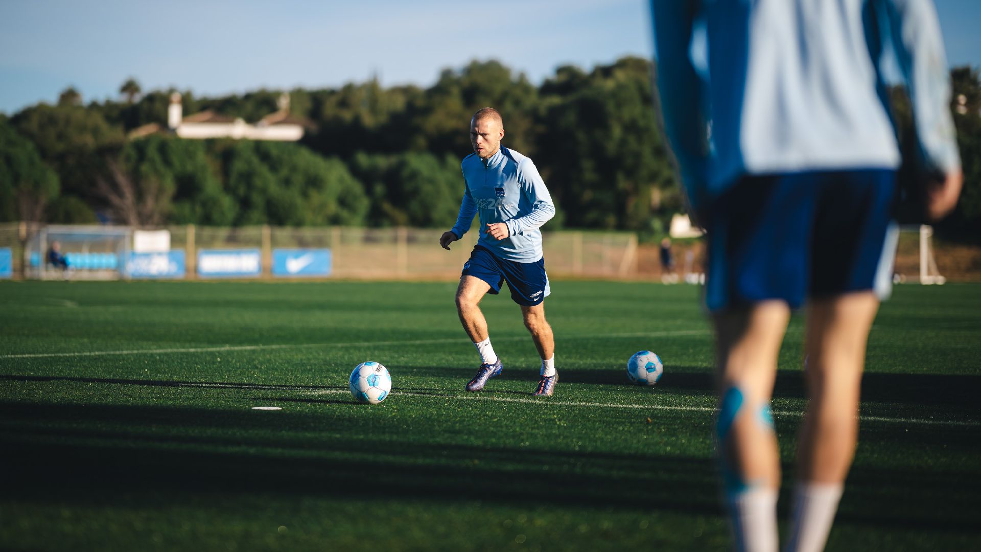 Jón Dagur Thorsteinsson im Training in Spanien.