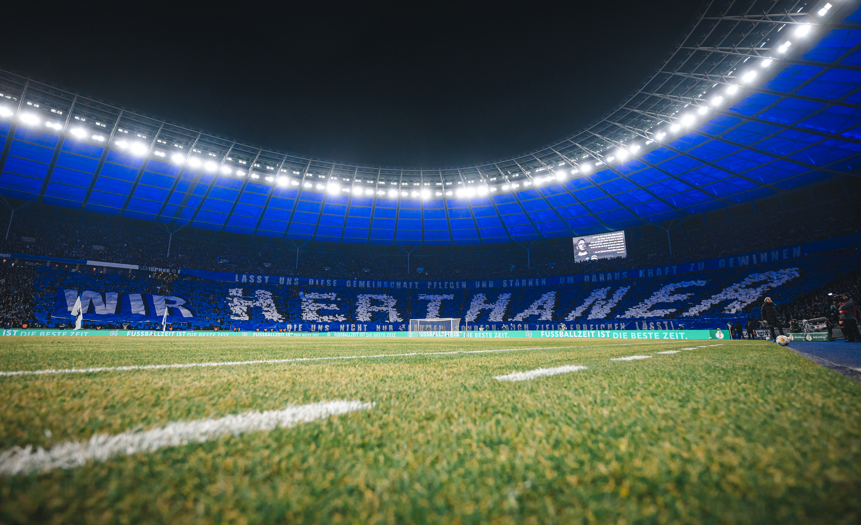 Die Choreo gegen Kaiserslautern in Gedenken an Kay Bernstein.
