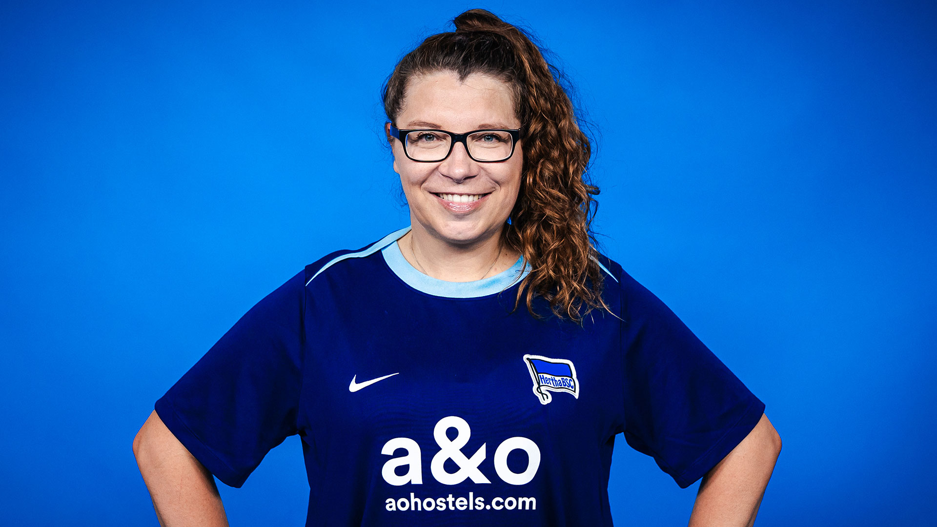 Porträtbild von Simone Hedke
