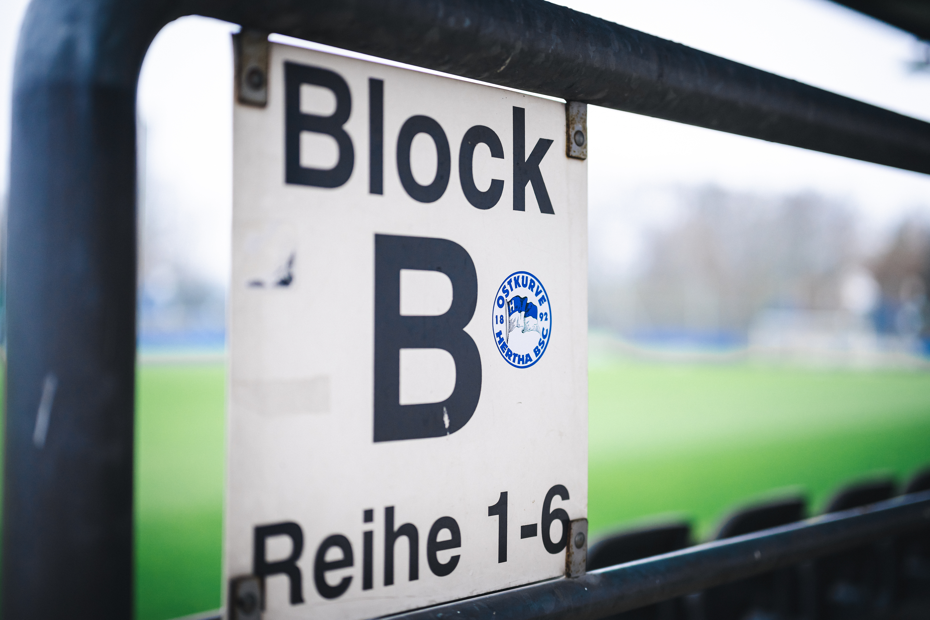 Das Schild vom Block B im Stadion auf dem Wurfplatz/Amateurstadion.