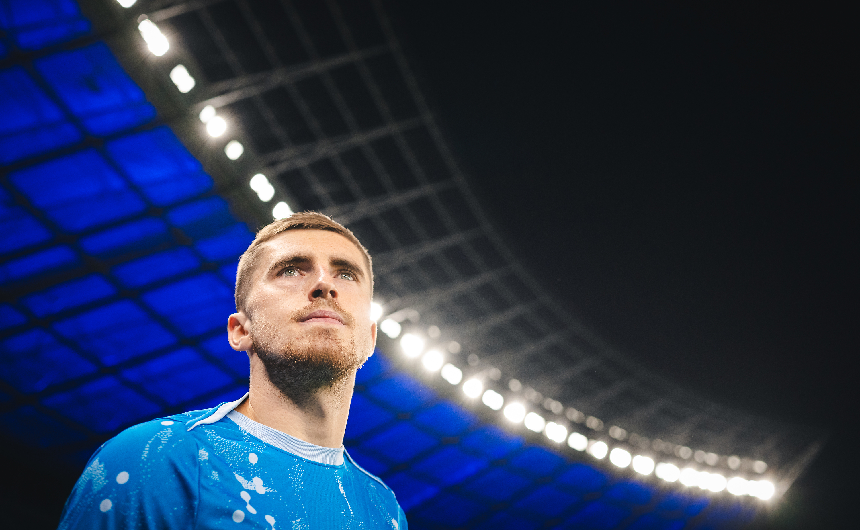 Jonjoe Kenny unter dem Flutlicht des Olympiastadions.