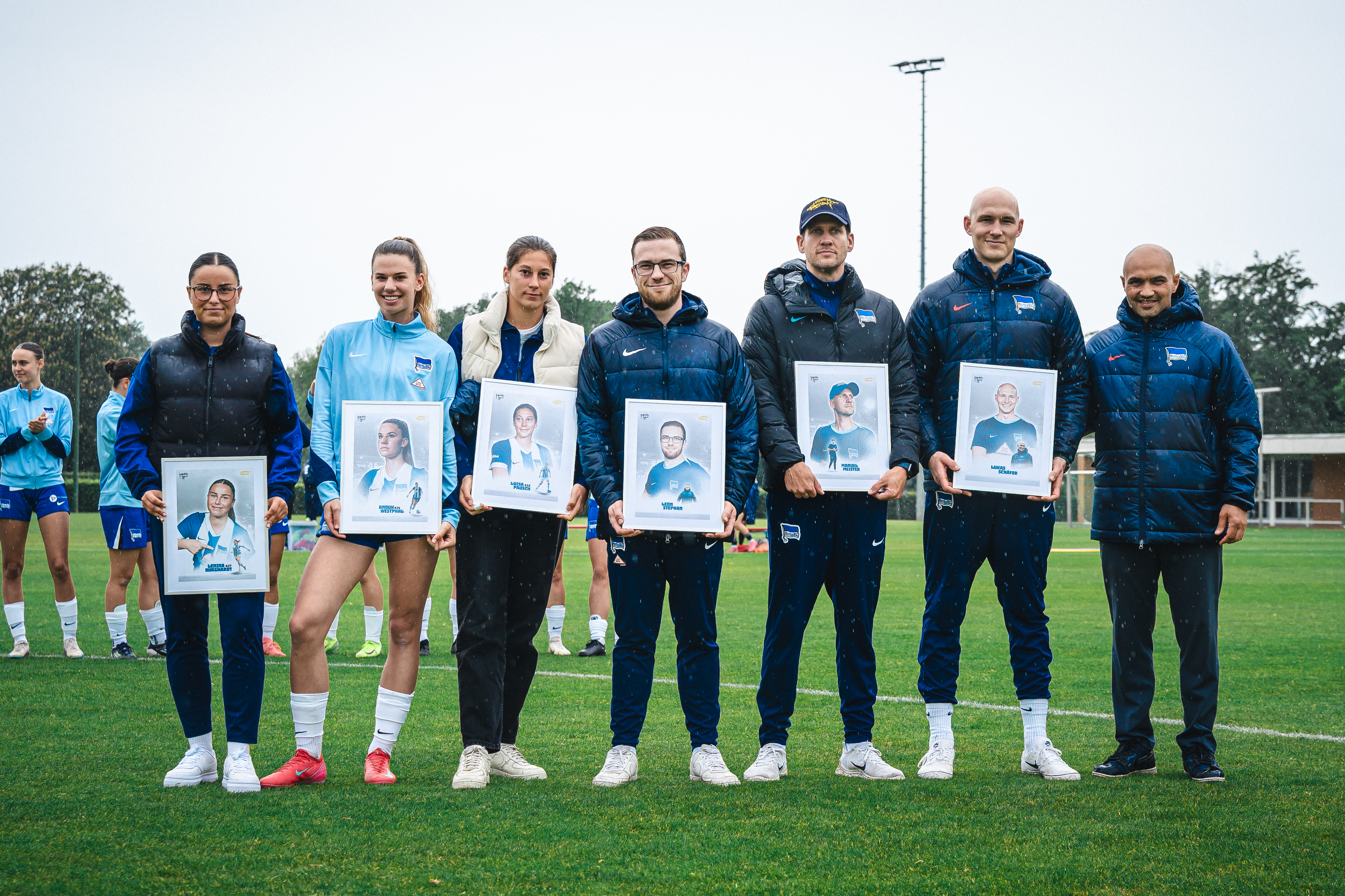 Lenina Burghardt, Anouk Westphal, Luisa Pausch, Leon Stephan, Manuel Meister, Lukas Schäfer und Sofian Chahed.
