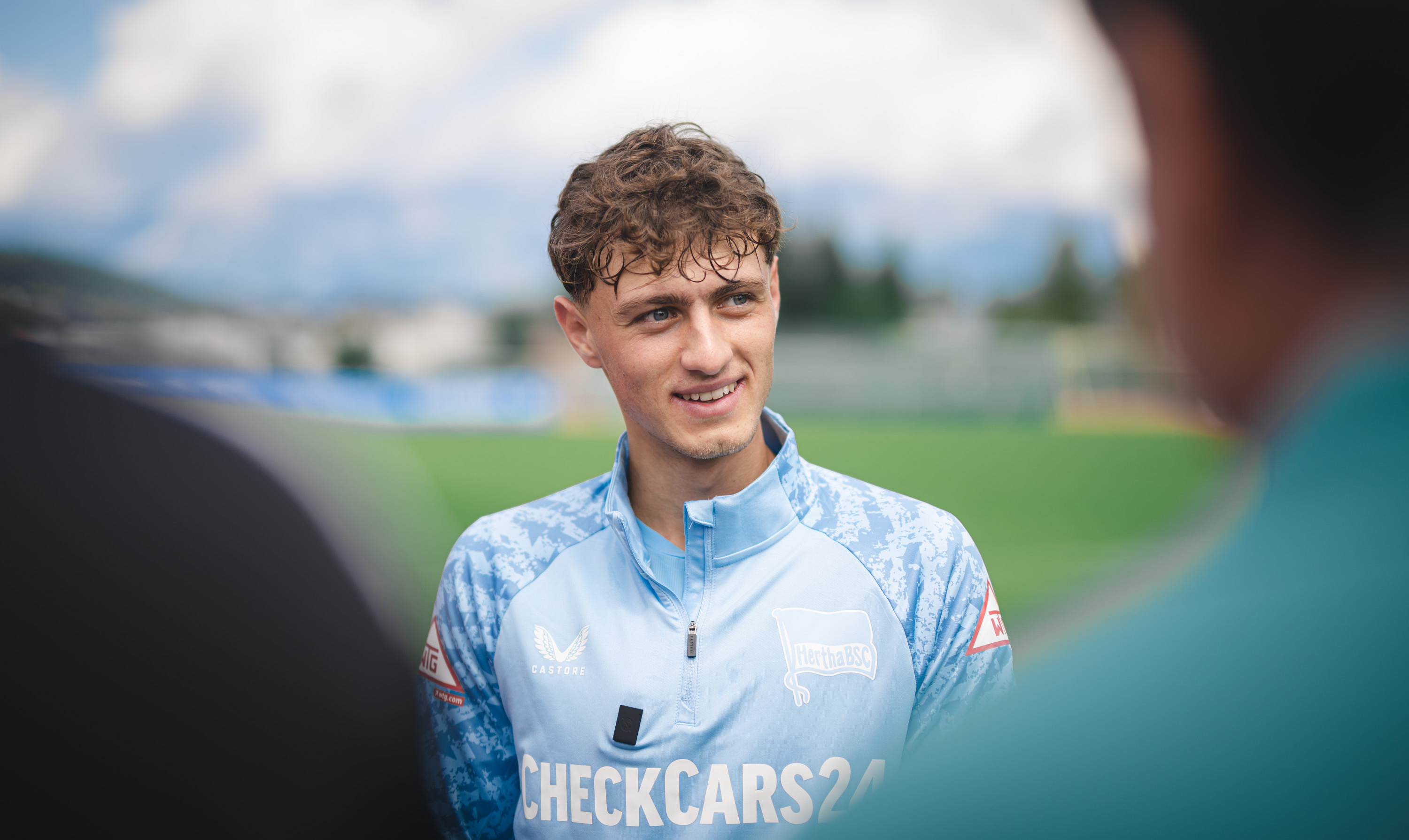 Maurice Krattenmacher in einer Medienrunde in Kitzbühel.