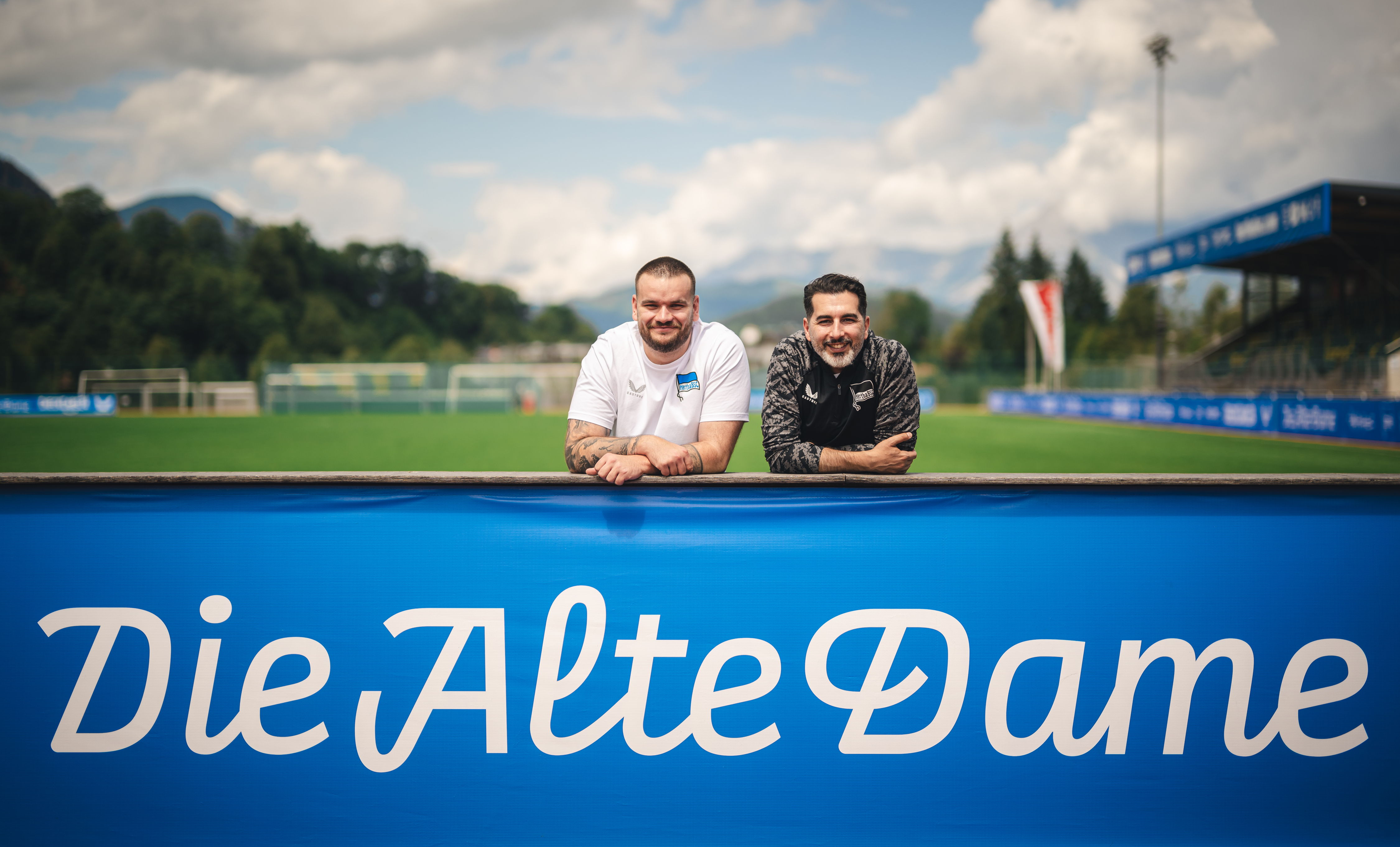 Die Fanbetreuer Nico Sass und Stefano Bazzano.