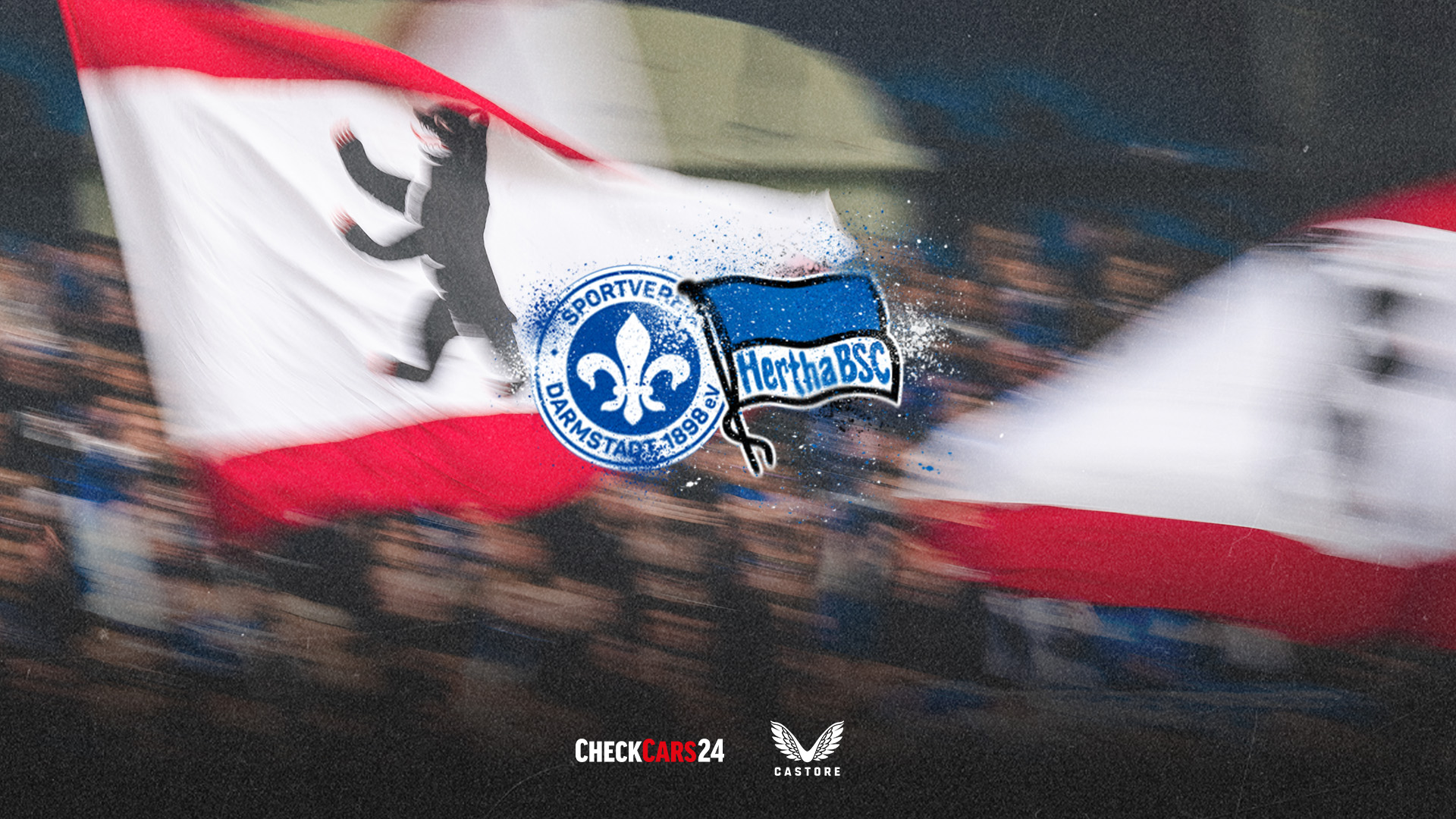 Im Hintergrund befindet sich die Berlin-Flagge mit dem Bären. Vordergründig sind die Logos vom SV Darmstadt 98 und Hertha BSC zu sehen.