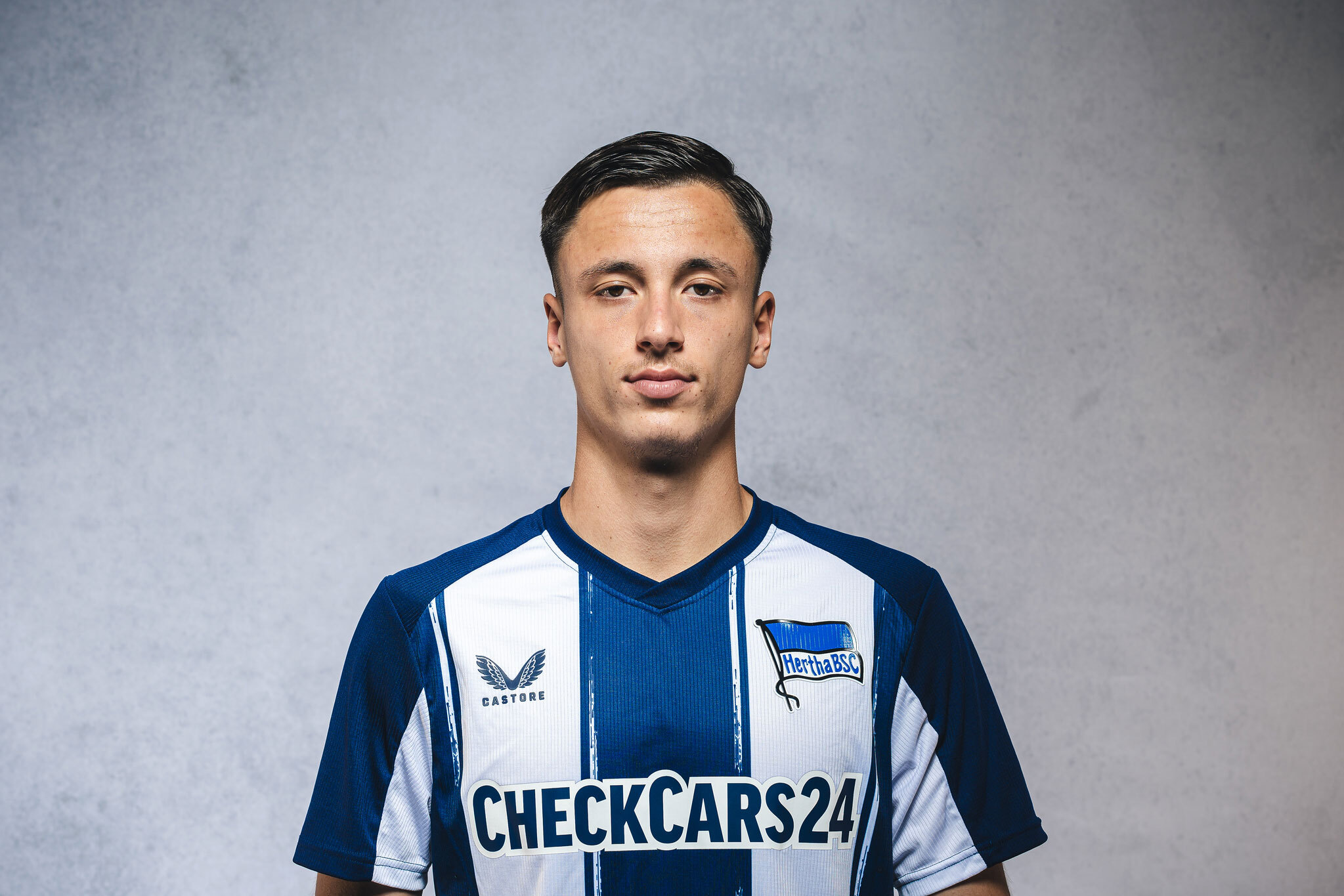 Dion Ajvazi