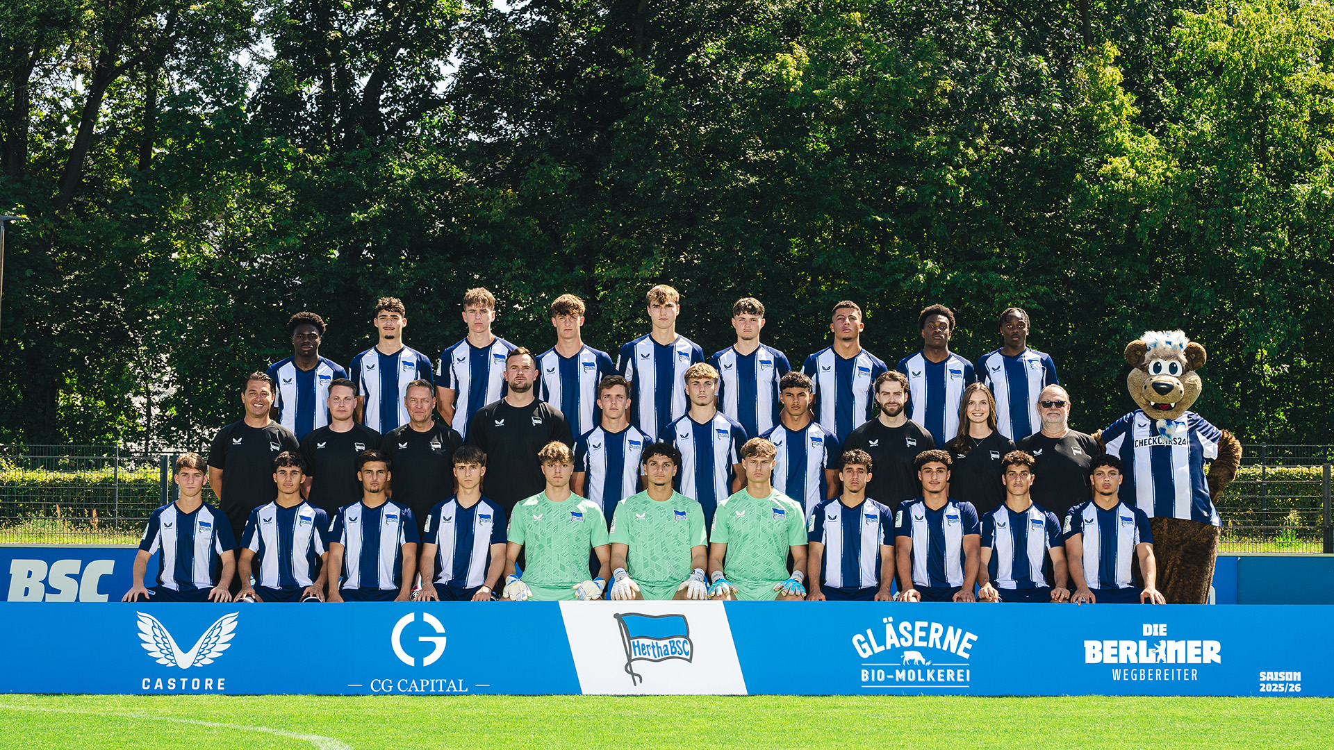 Das U19-Mannschaftsfoto der Saison 2025/26.