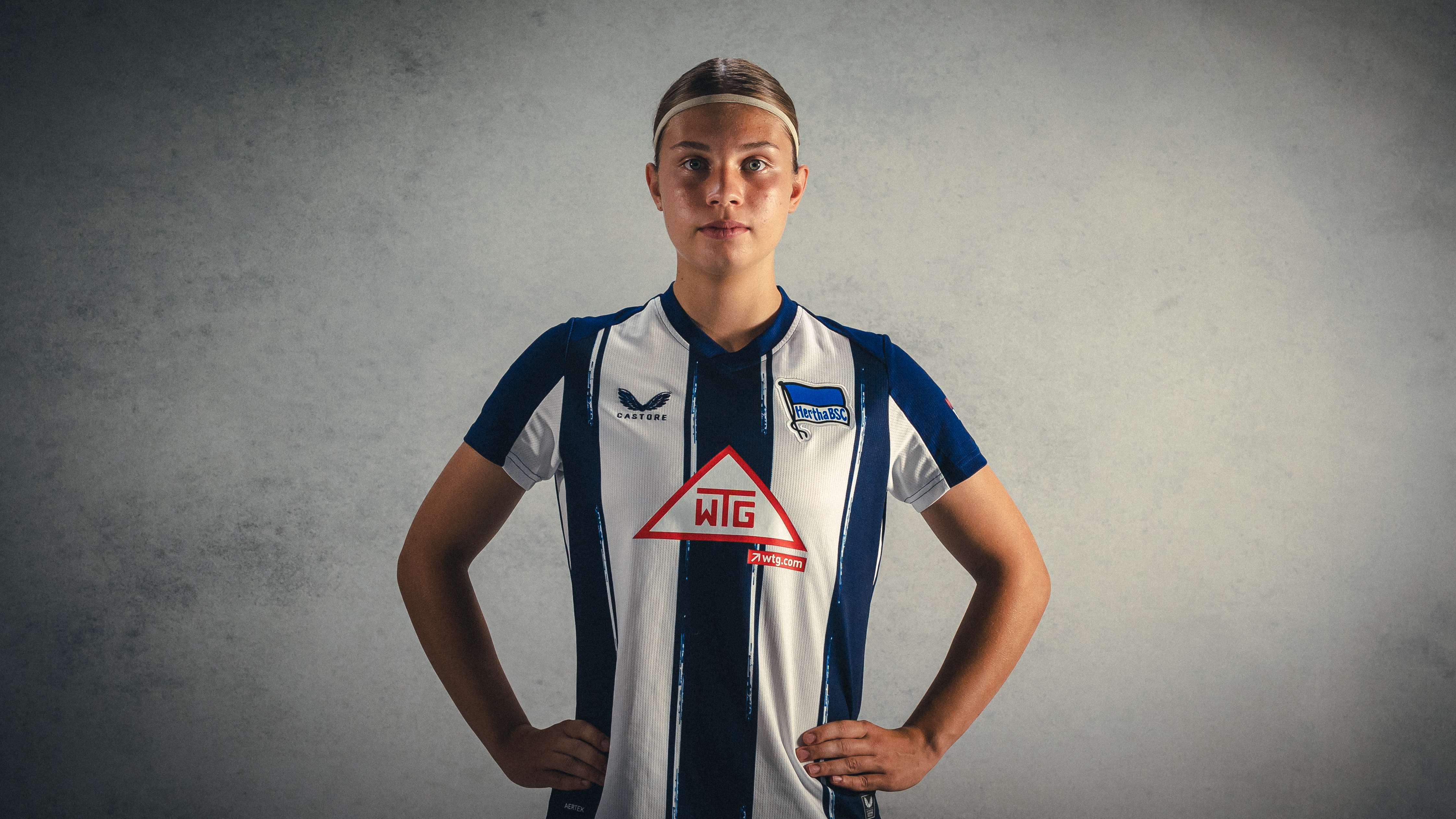Porträtbild von Ronja Borchmeyer.