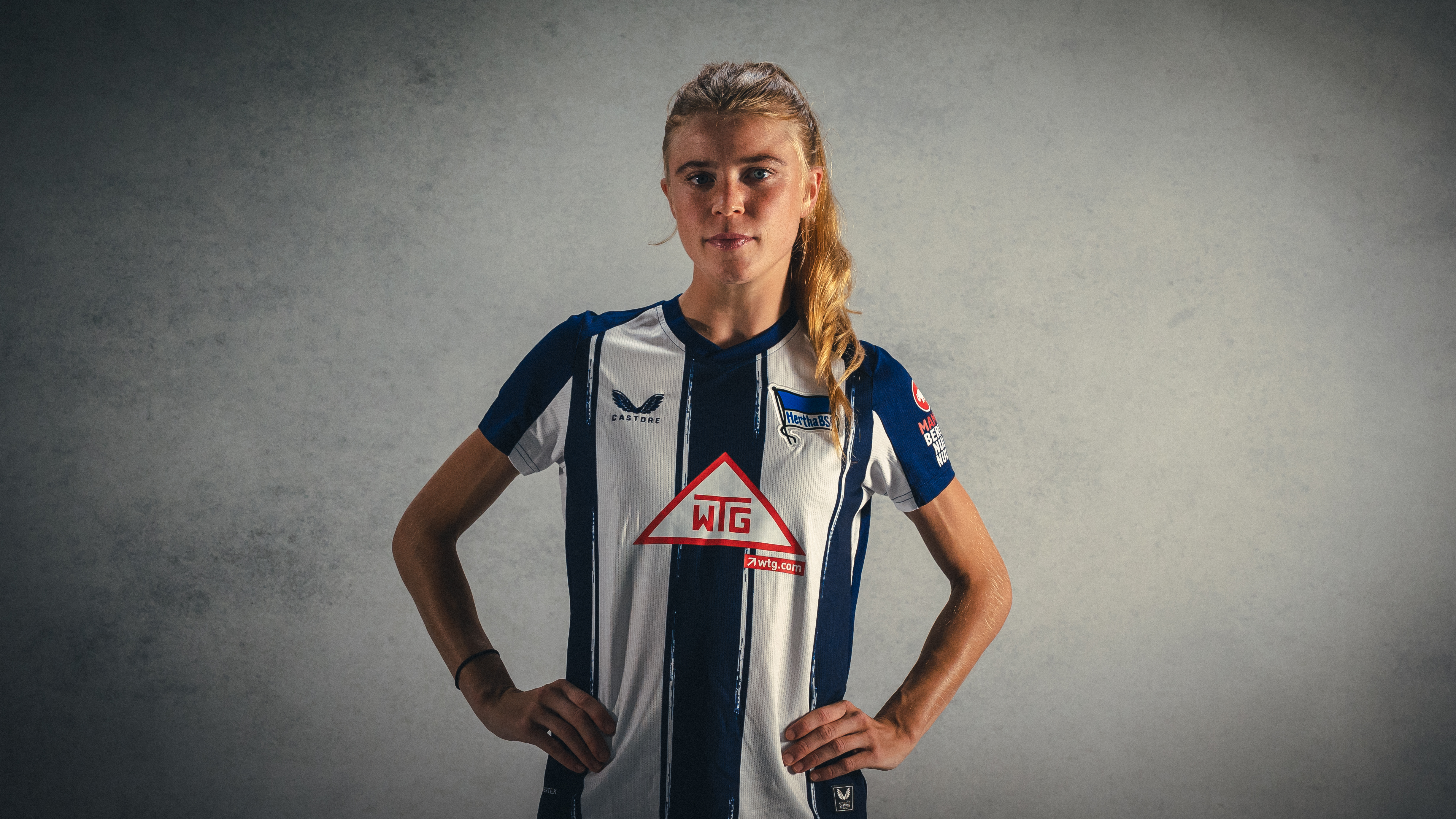 Porträtbild von Aurelia Haesler.