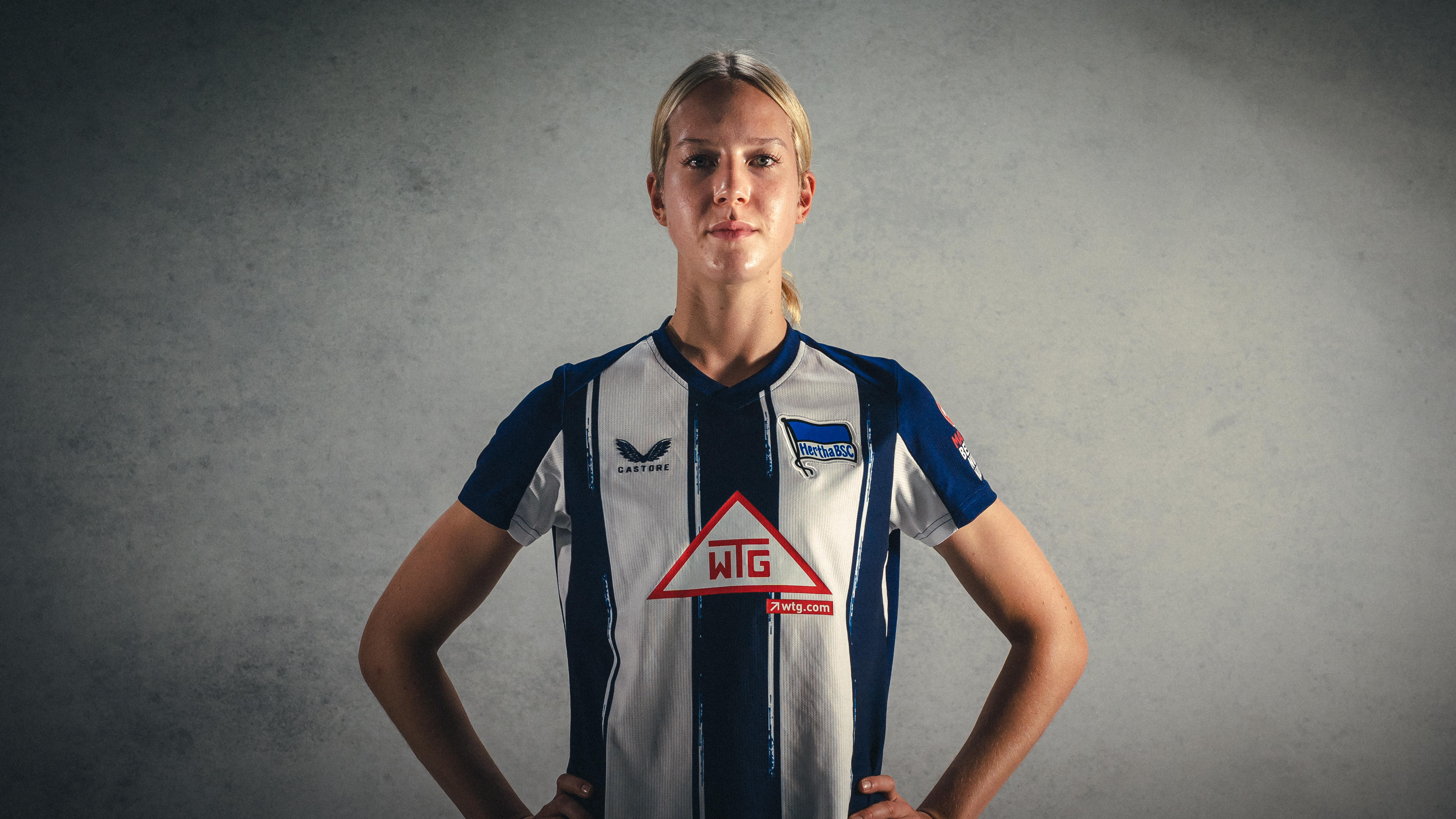 Porträtbild von Svenja Poock.