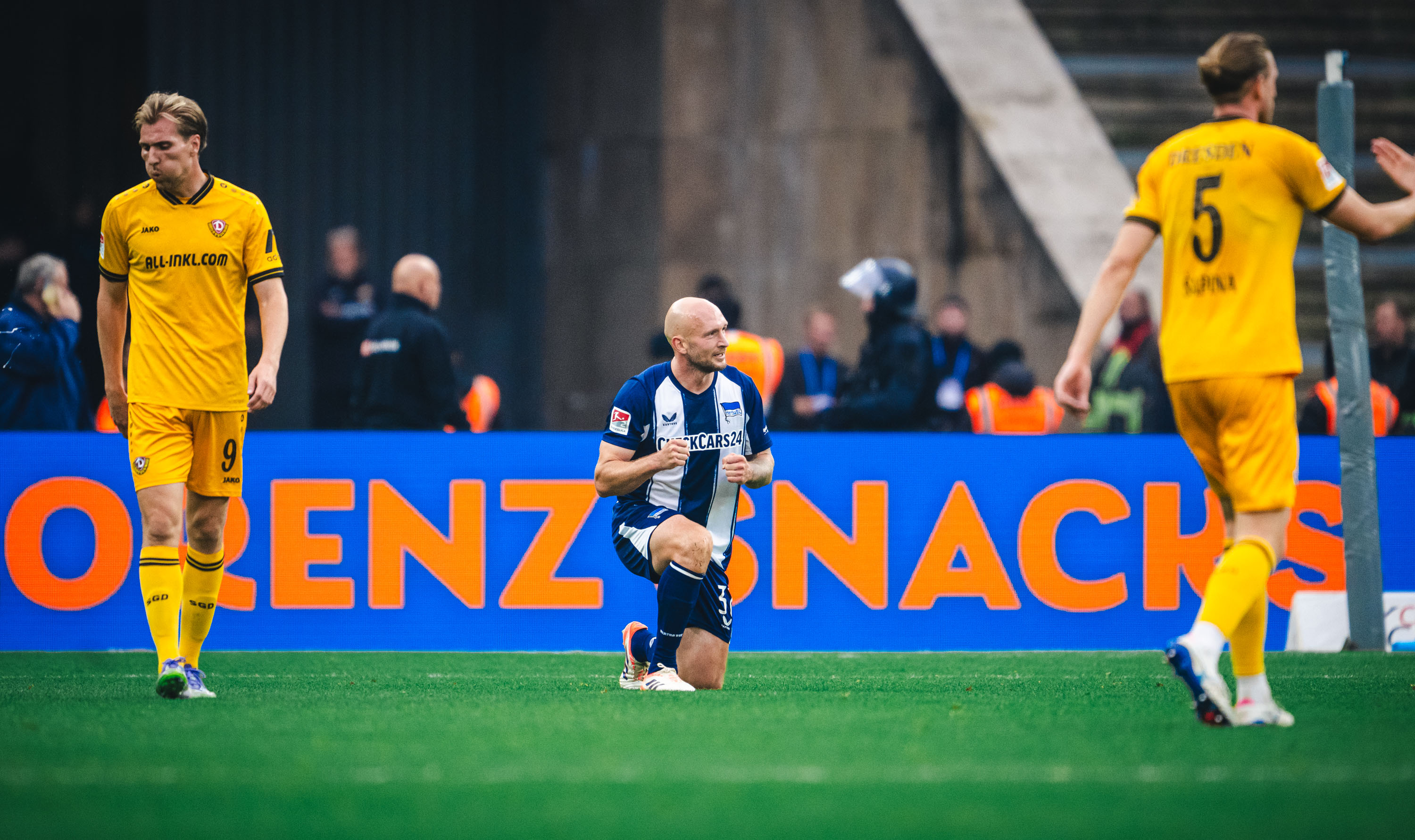 Toni Leistner ballt die Faust.