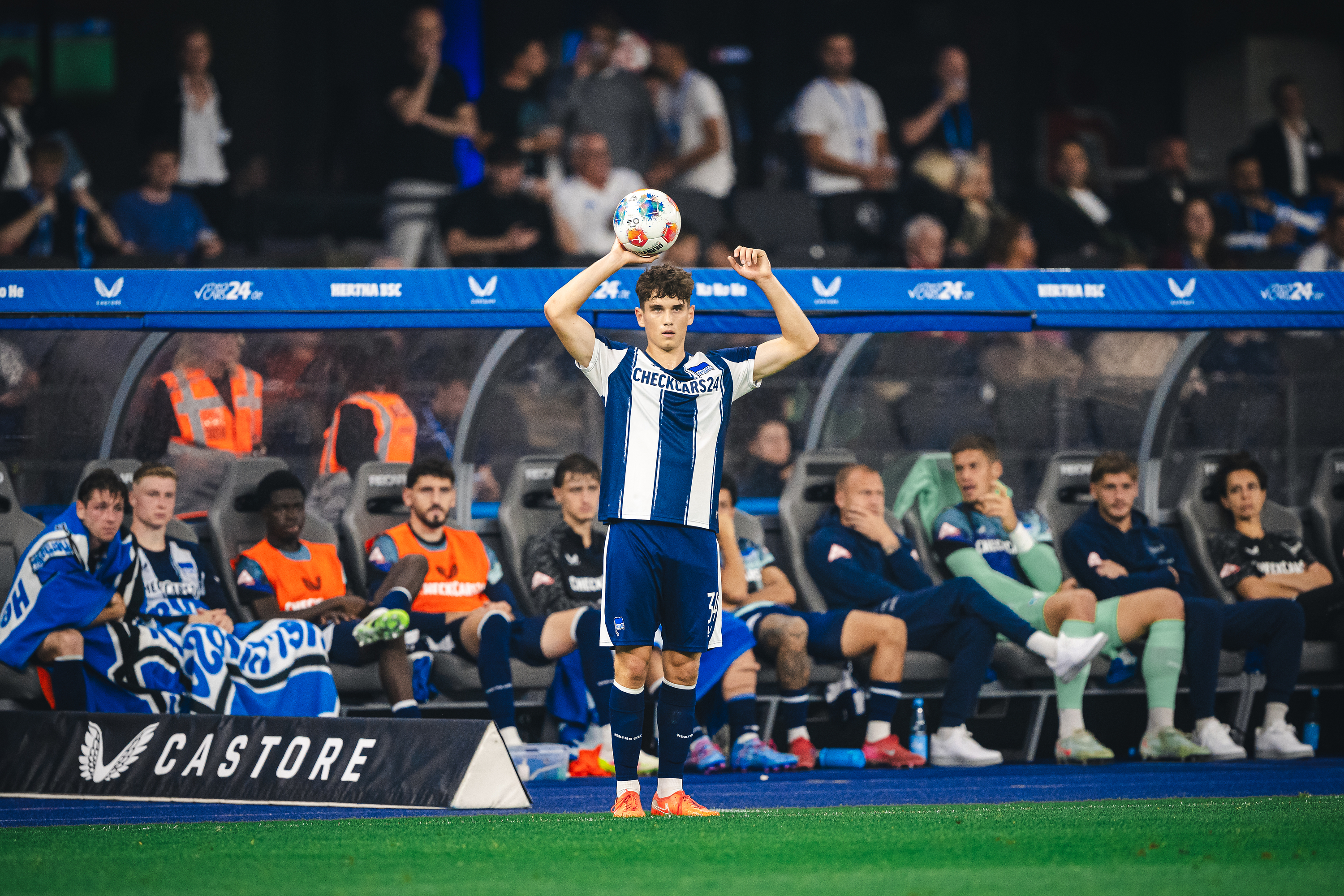 Janne Berner beim Einwurf.