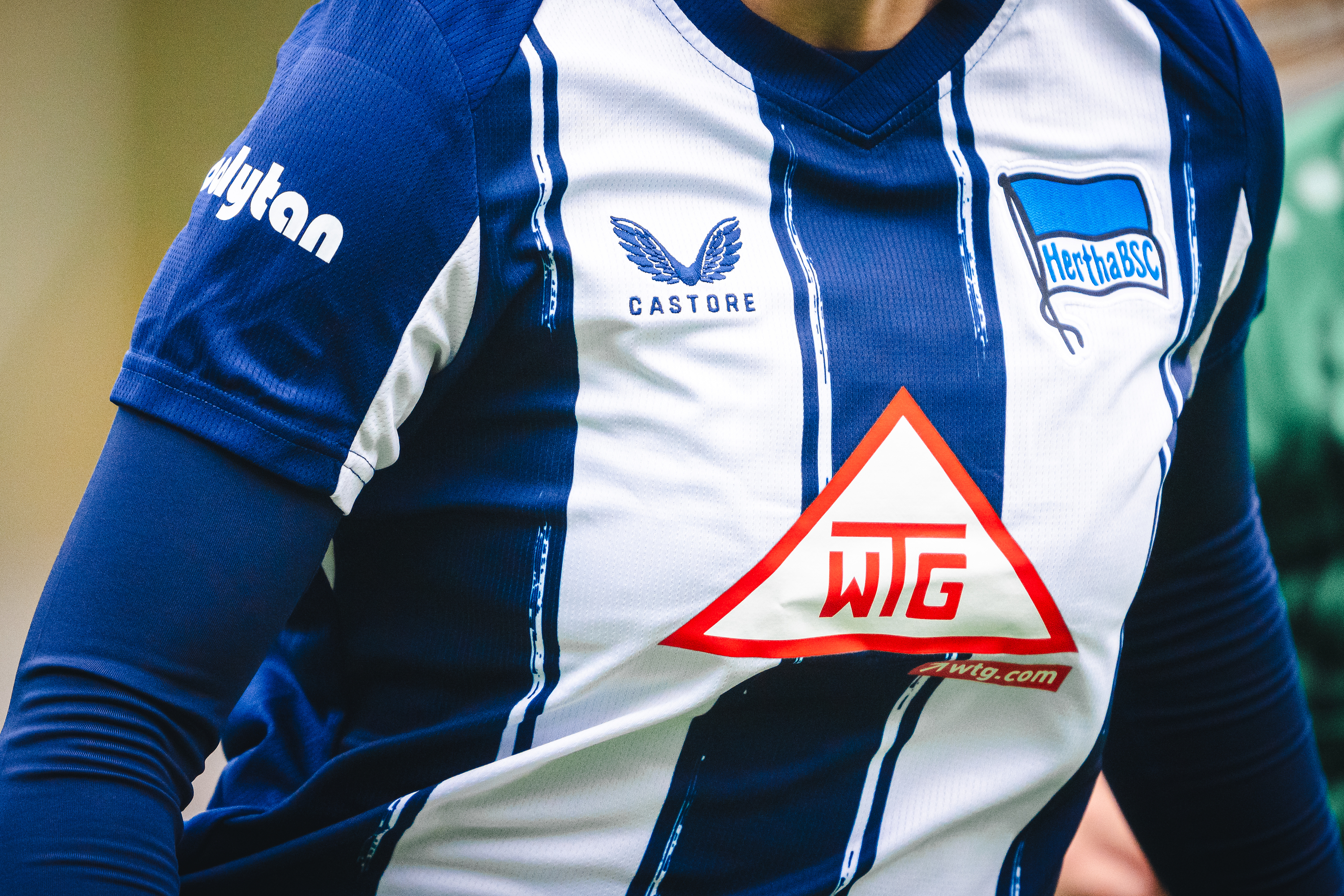 Das Heimtrikot unserer 1. Frauen im Closeup.