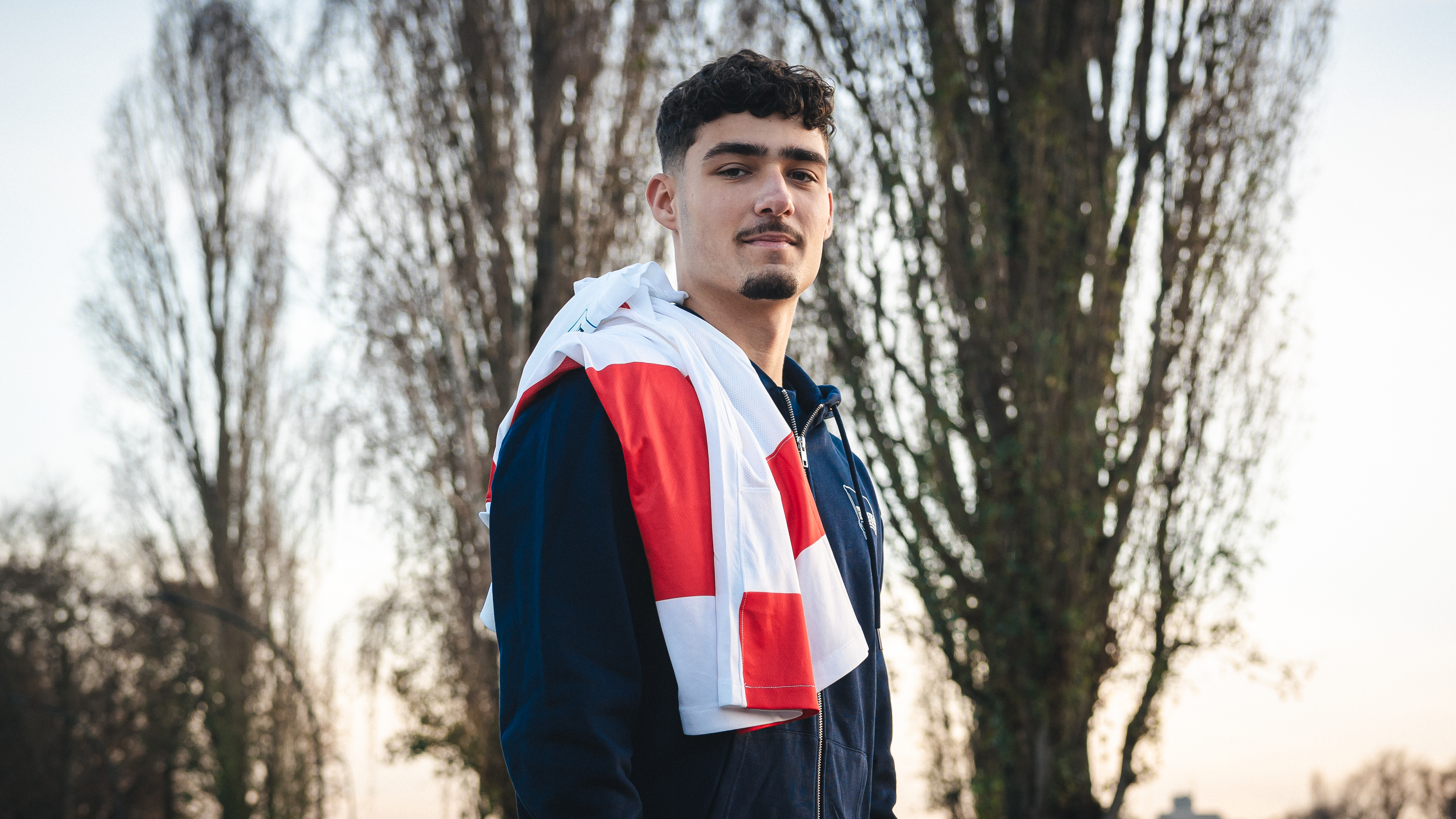 Ivan Križić mit einem kroatischen Trikot.