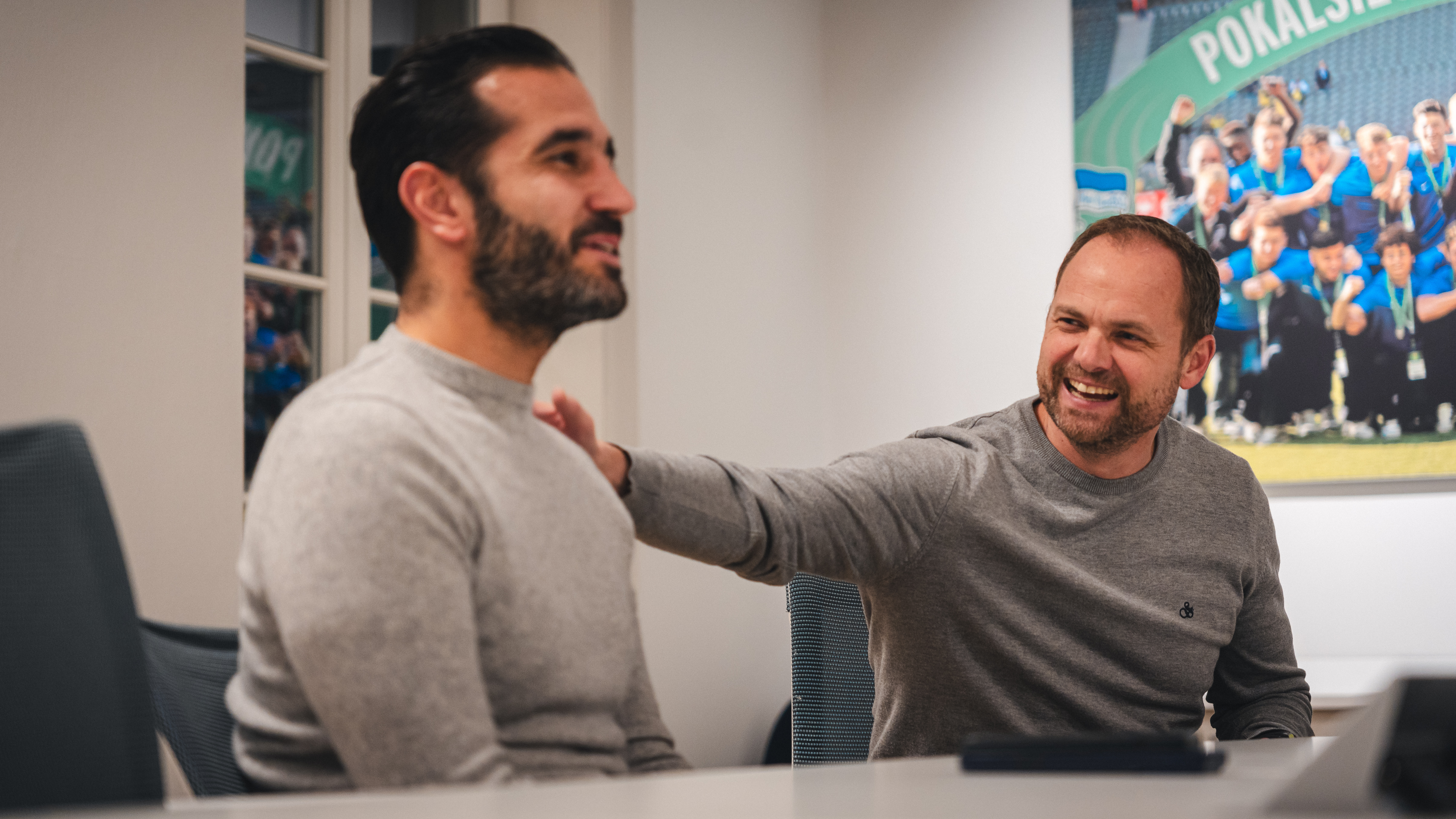 Sasan Gouhari und Björn Müller im Gespräch.