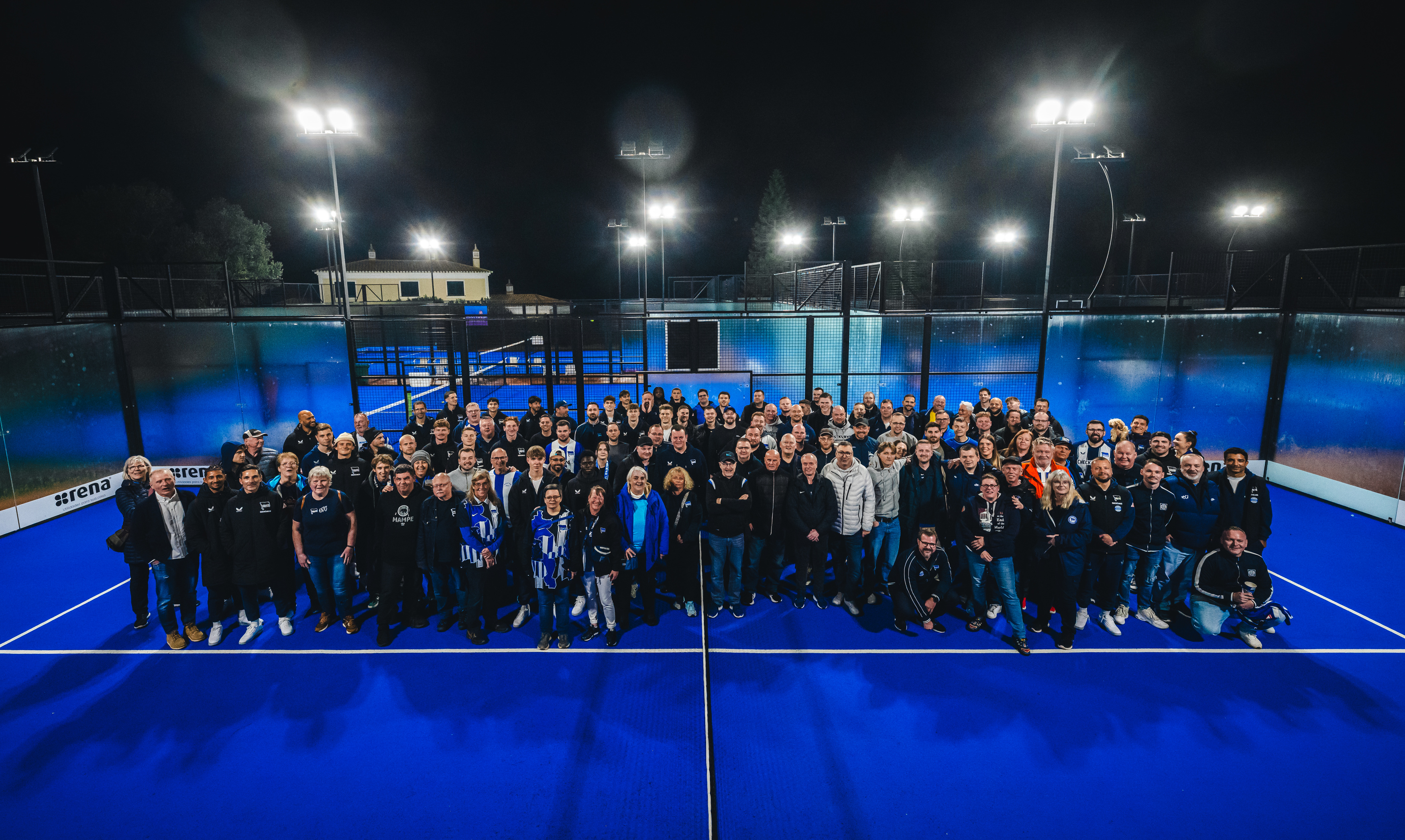 Gruppenfoto mit den Fans.