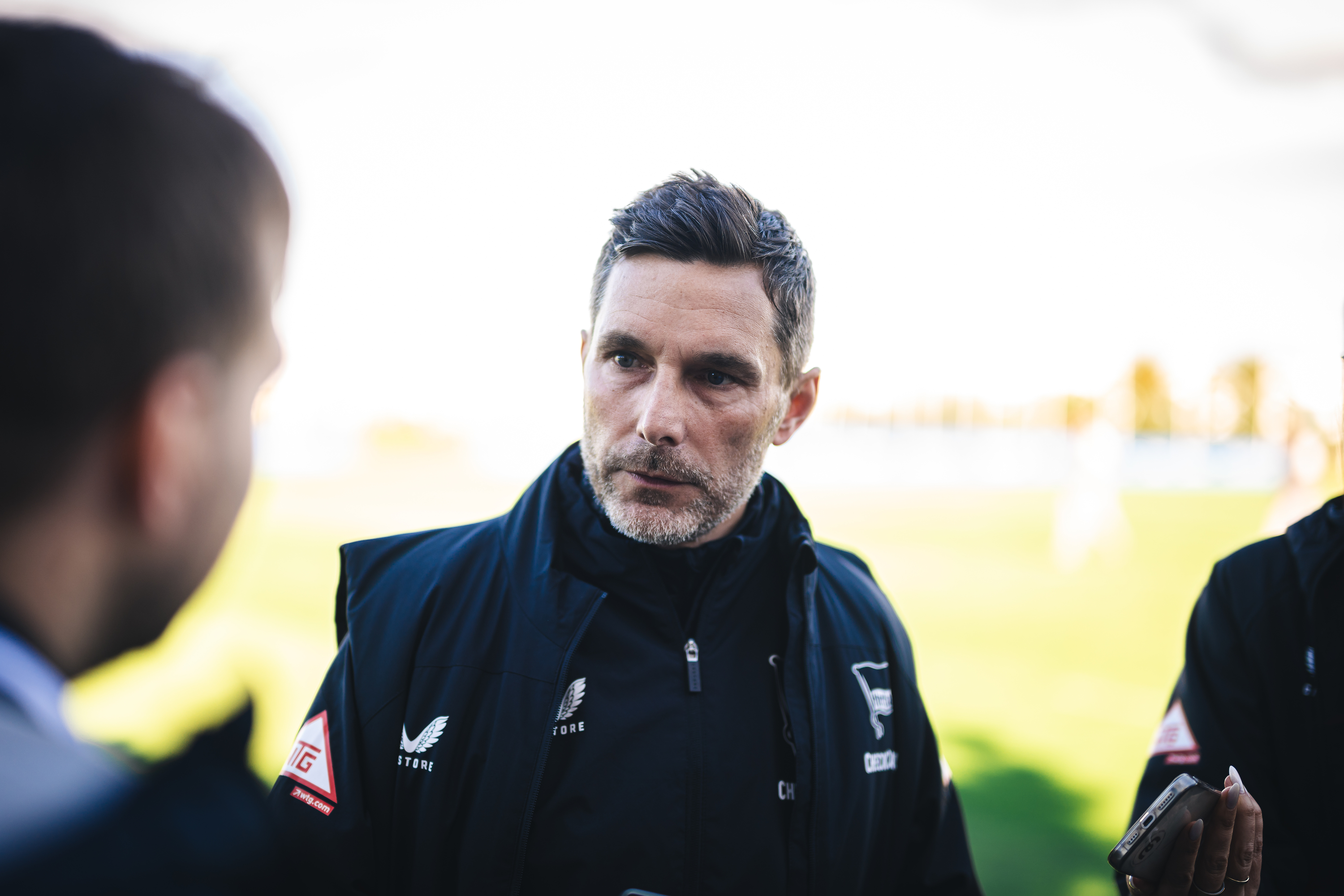 Stefan Leitl in einer Medienrunde.