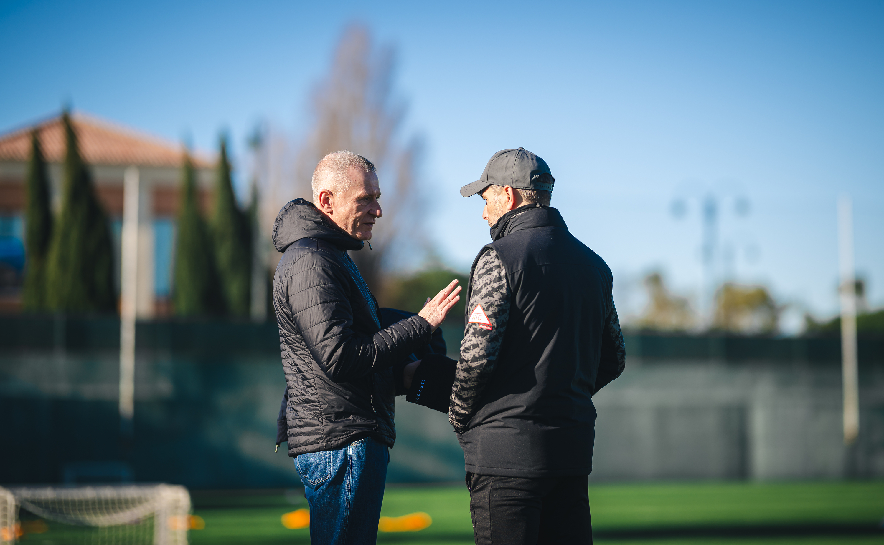 Dr. Peter Görlich im Austausch mit Stefan Leitl.