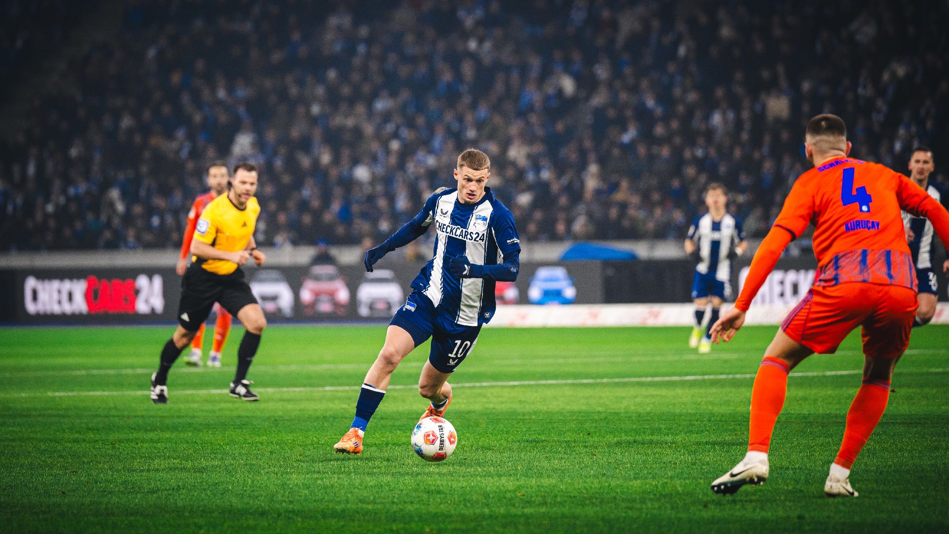 Cuisance in Aktion im Spiel gegen Schalke.