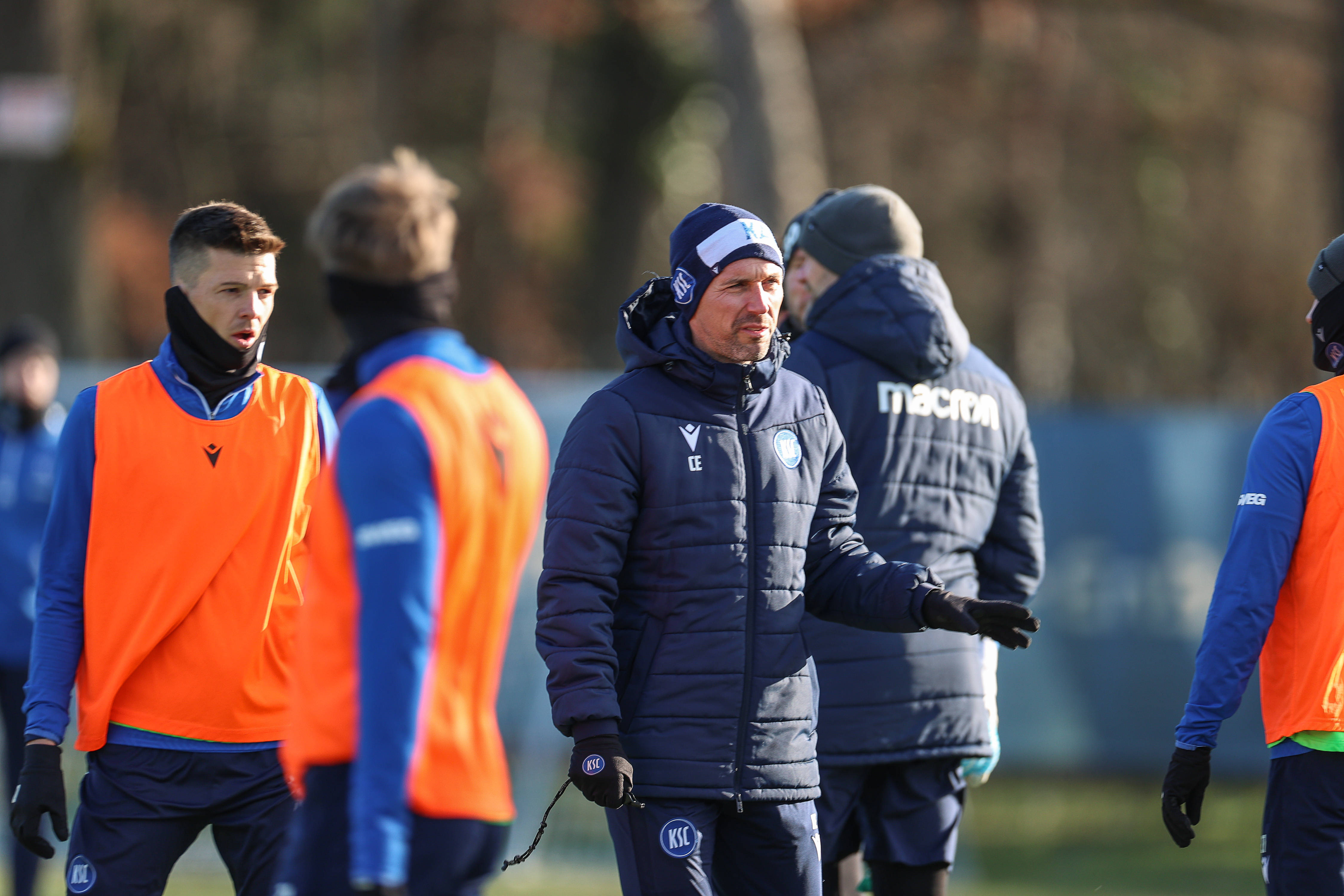 Marvin Wanitzek und Christian Eichner auf dem Trainingsplatz.