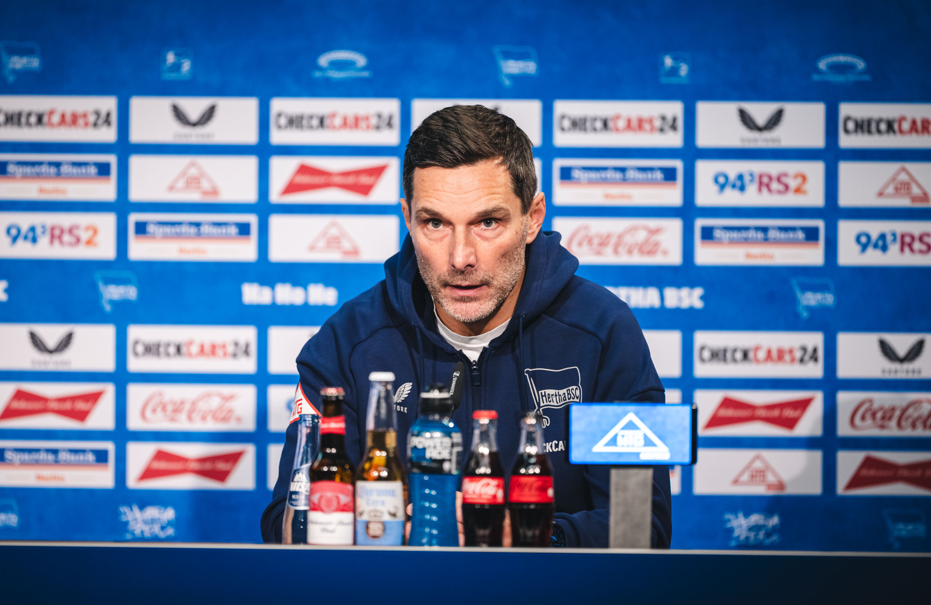 Stefan Leitl bei der PK nach dem Heimspiel gegen Darmstadt.