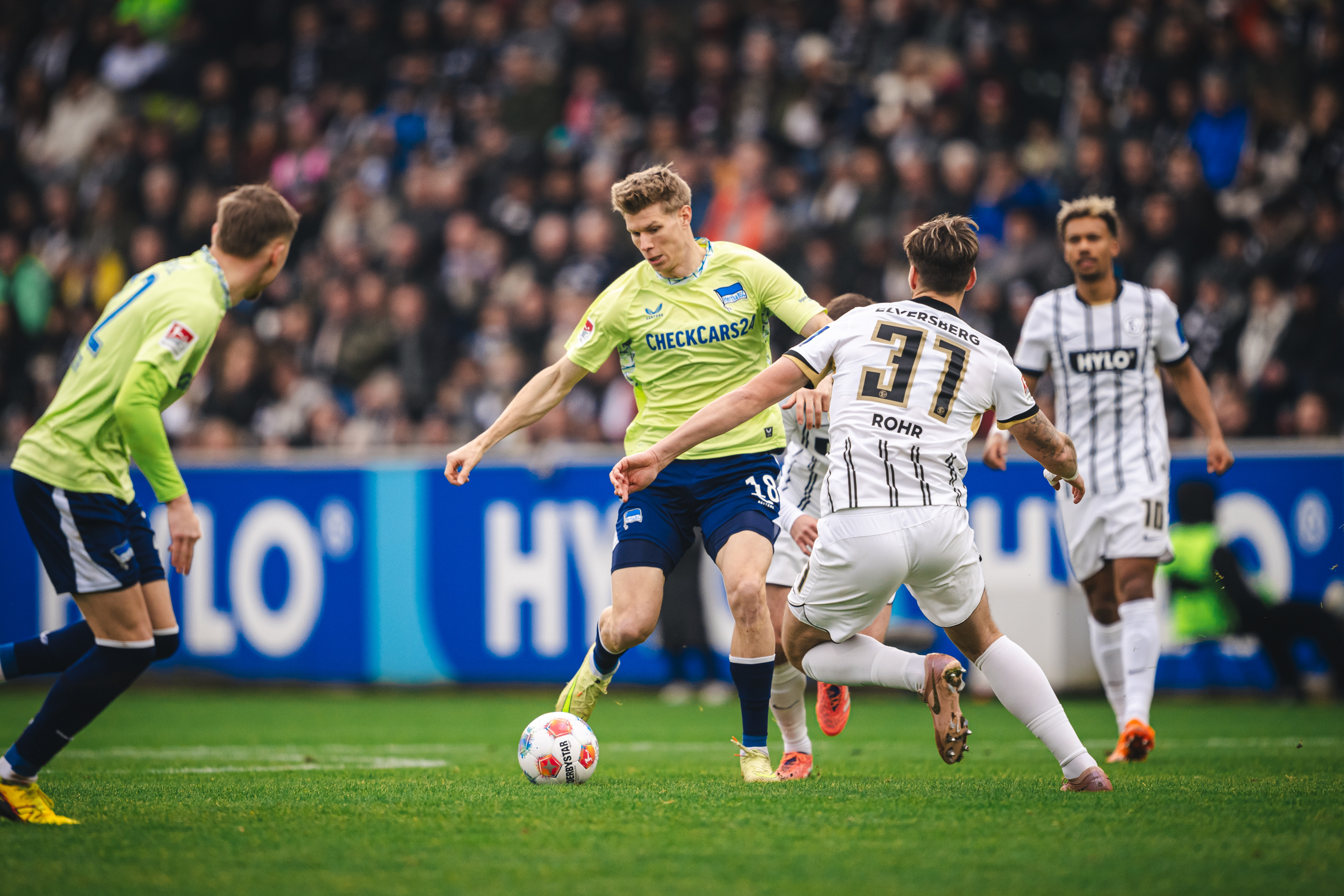 Luca Schuler im Spiel gegen Elversberg.