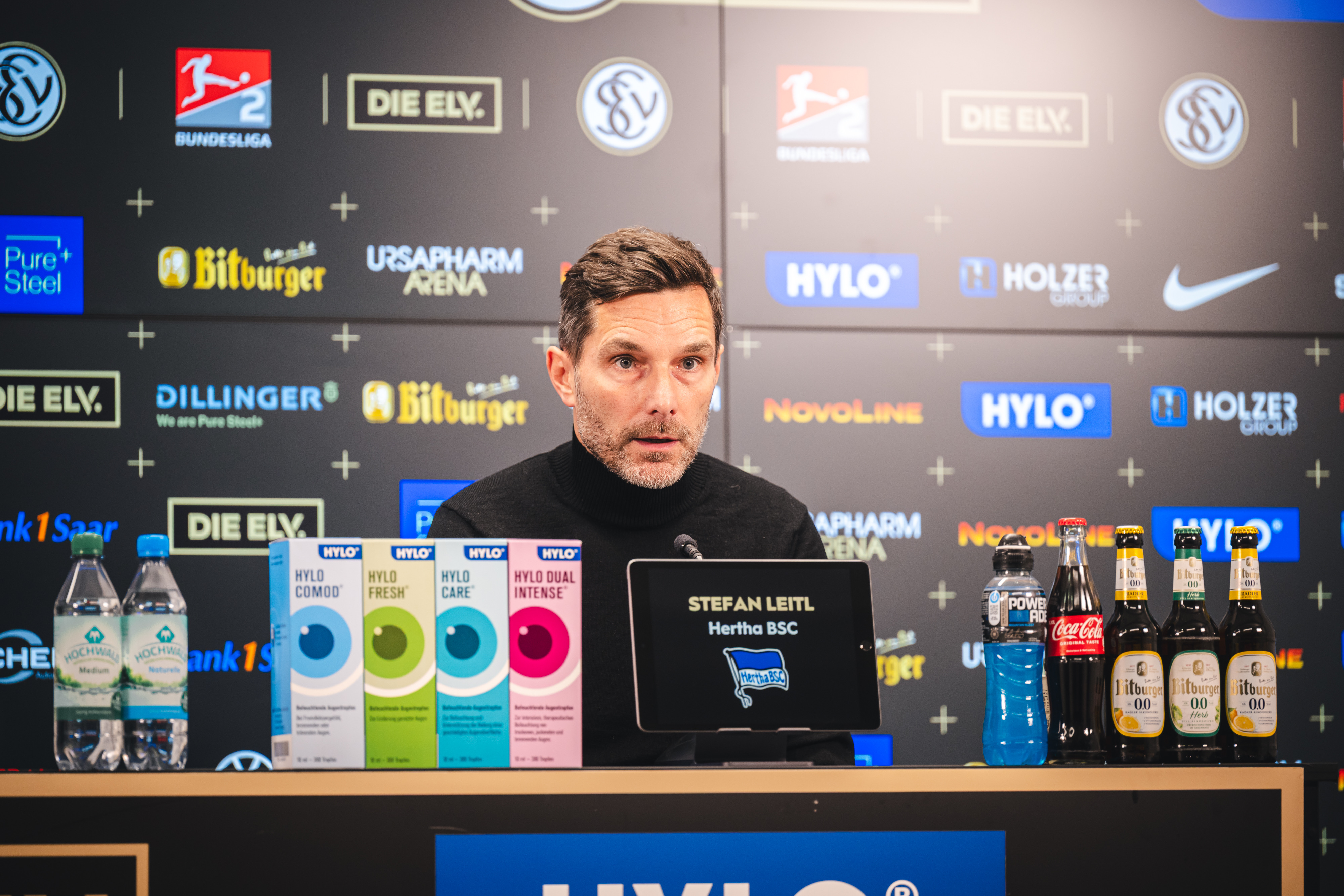 Stefan Leitl bei der PK in Elversberg.