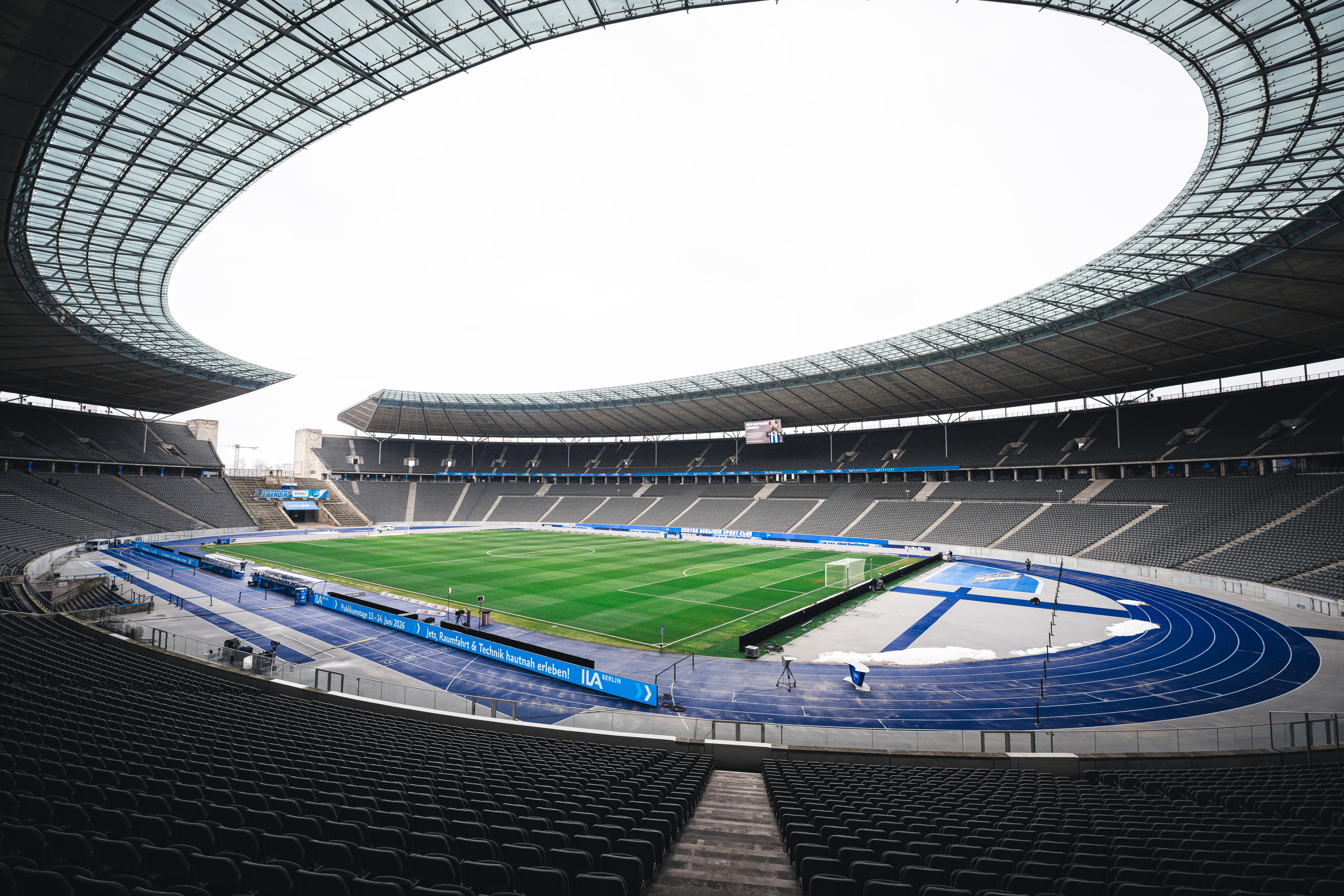 Das Olympiastadion vor Stadionöffnung.