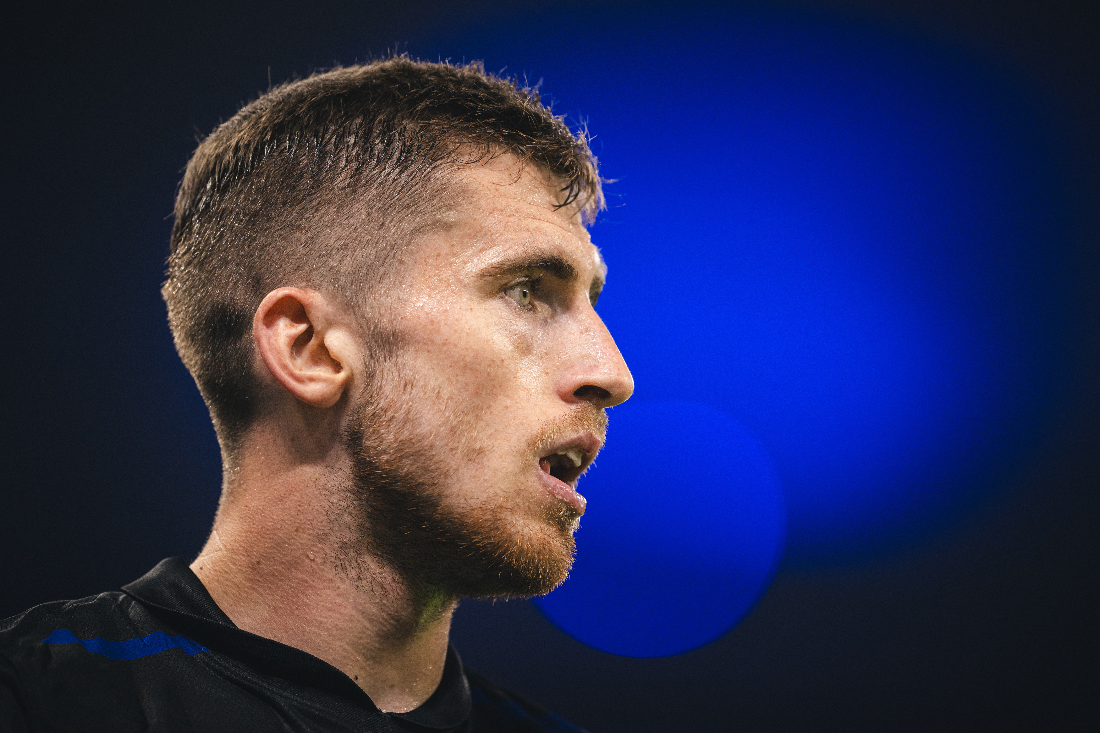 Jonjoe Kenny im Close-up.