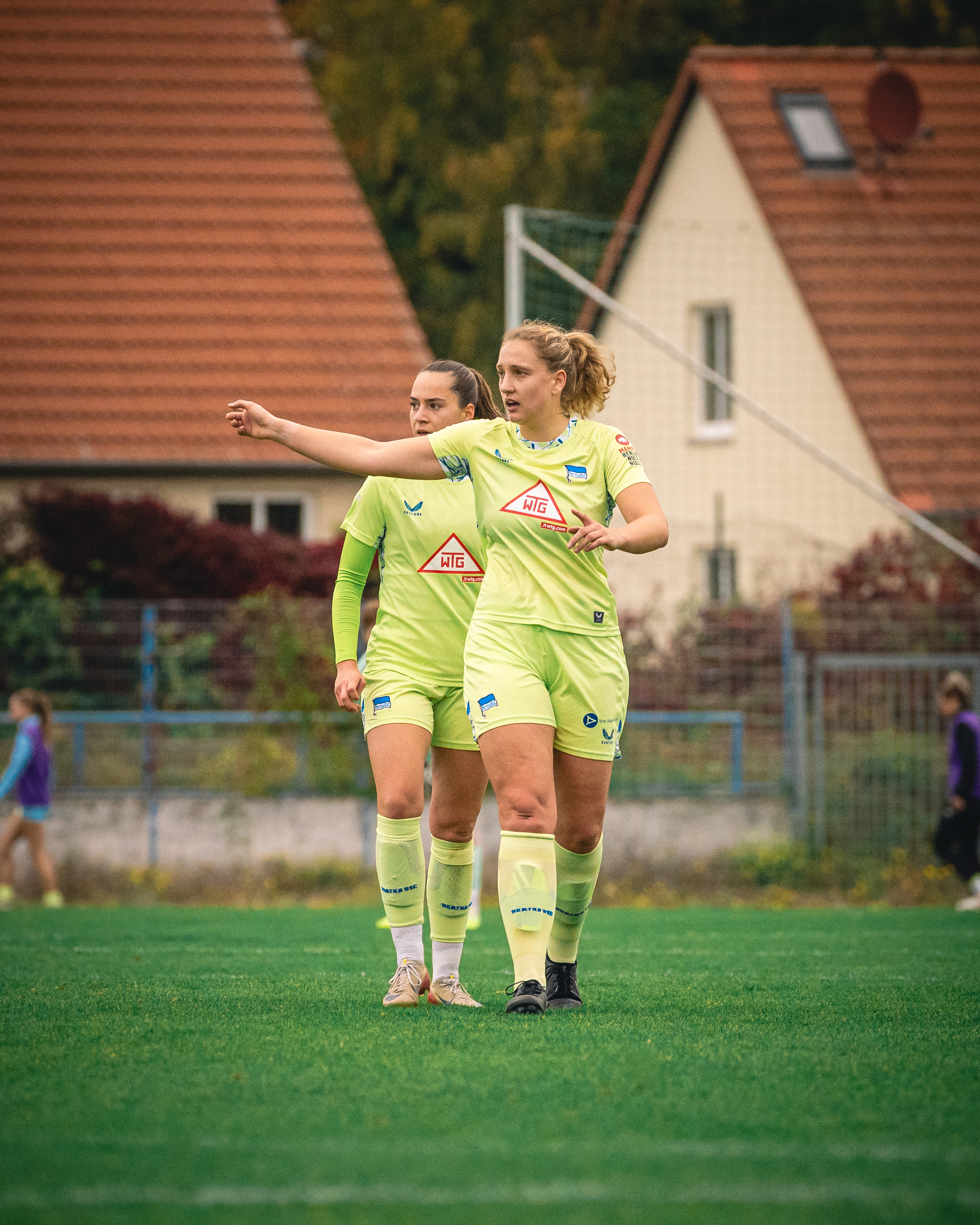 Clara Dreher und Mieke Schiemann