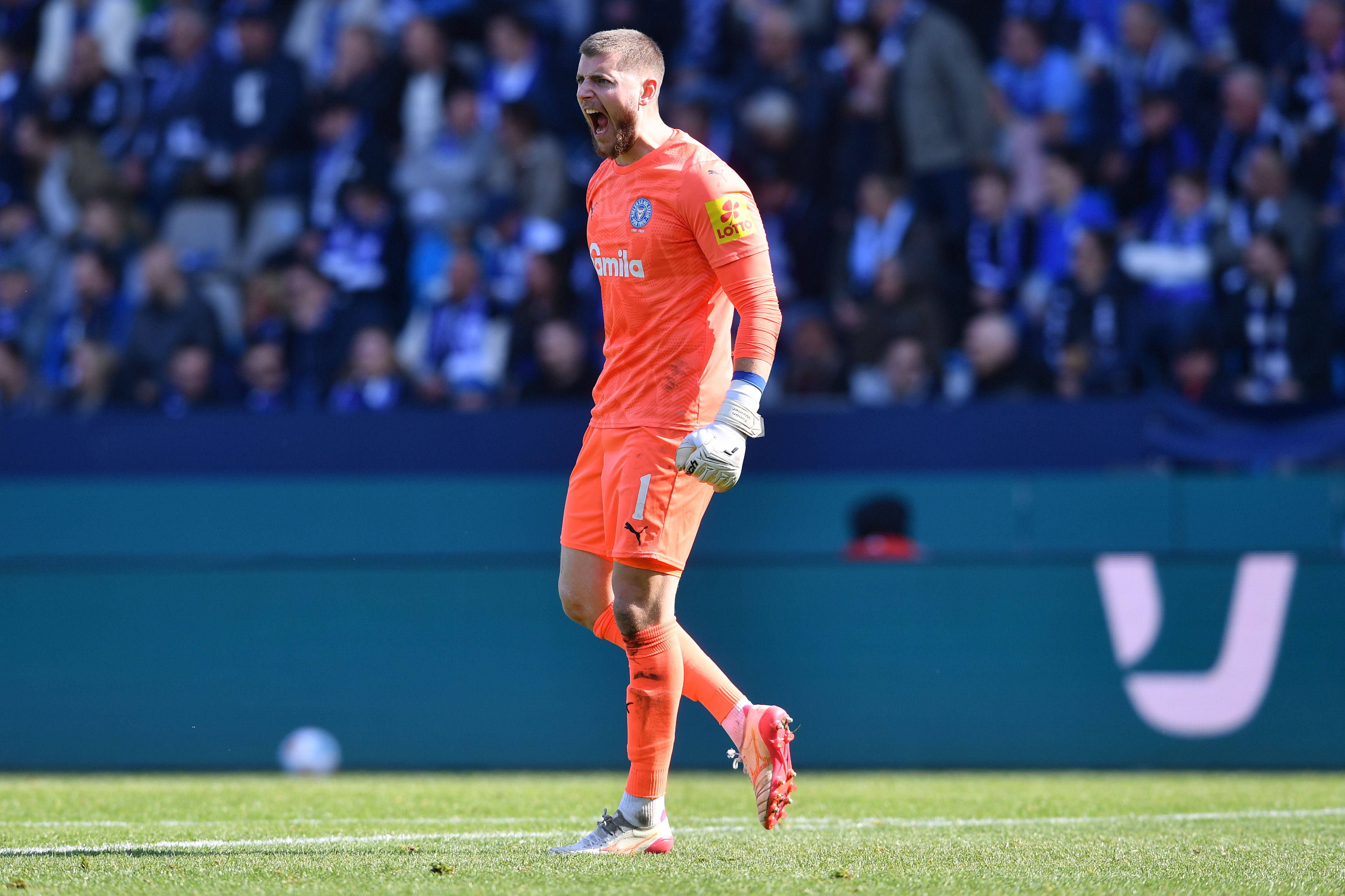 Holstein Kiels Torwart Timon Weiner.