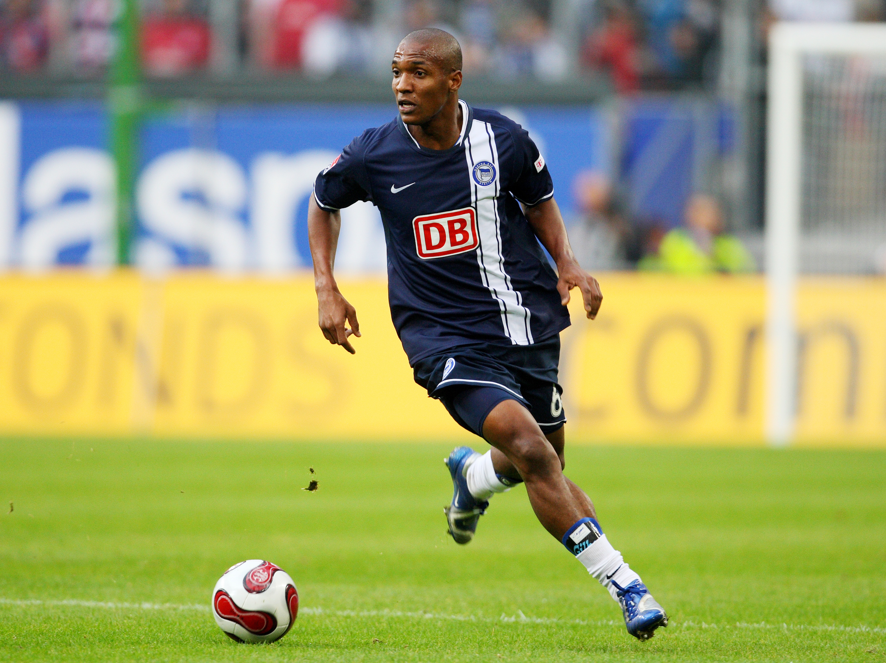 Gilberto da Silva Melo bei einem Spiel gegen den HSV.