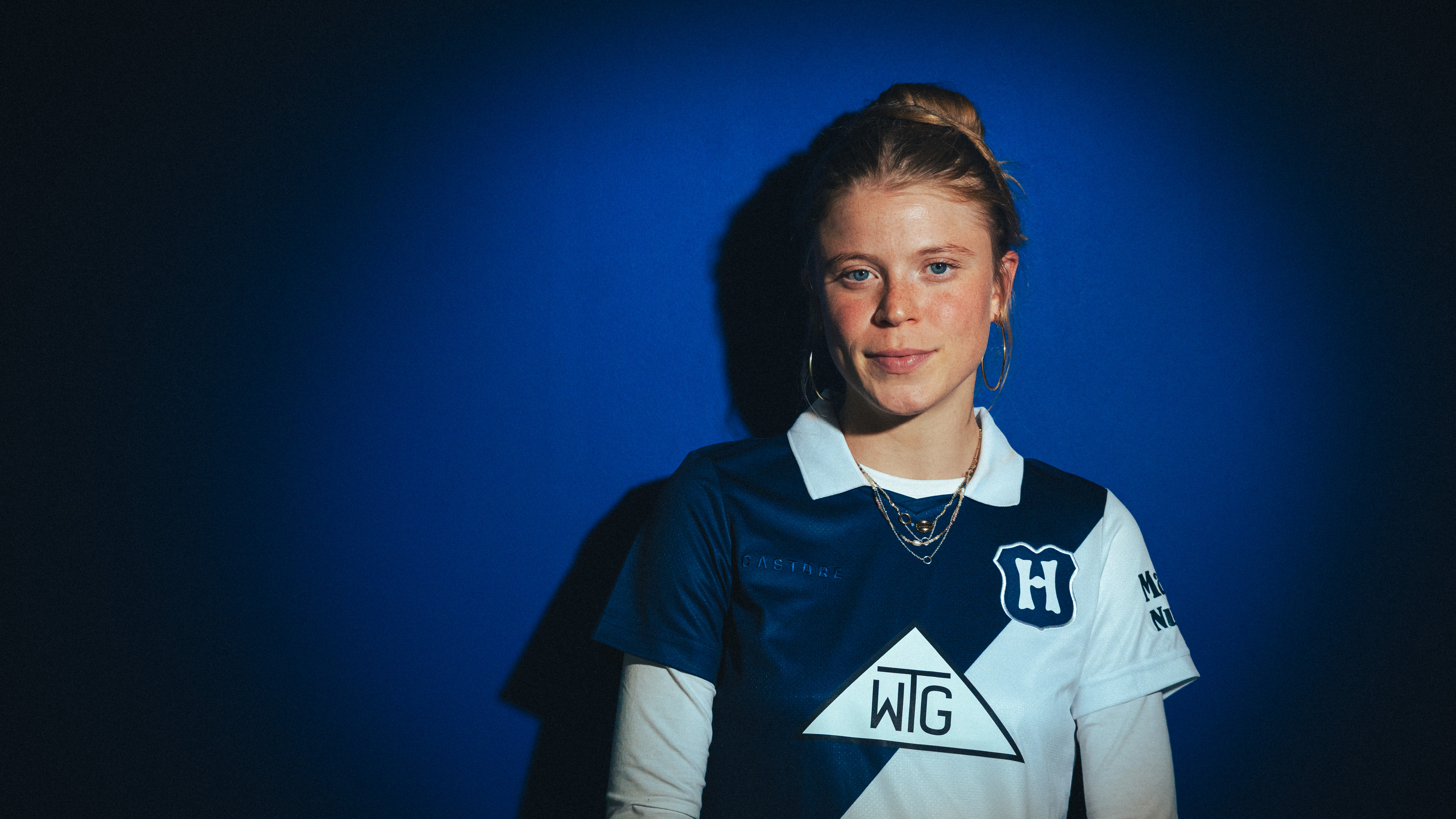 Aurelia Haesler im H-Trikot.