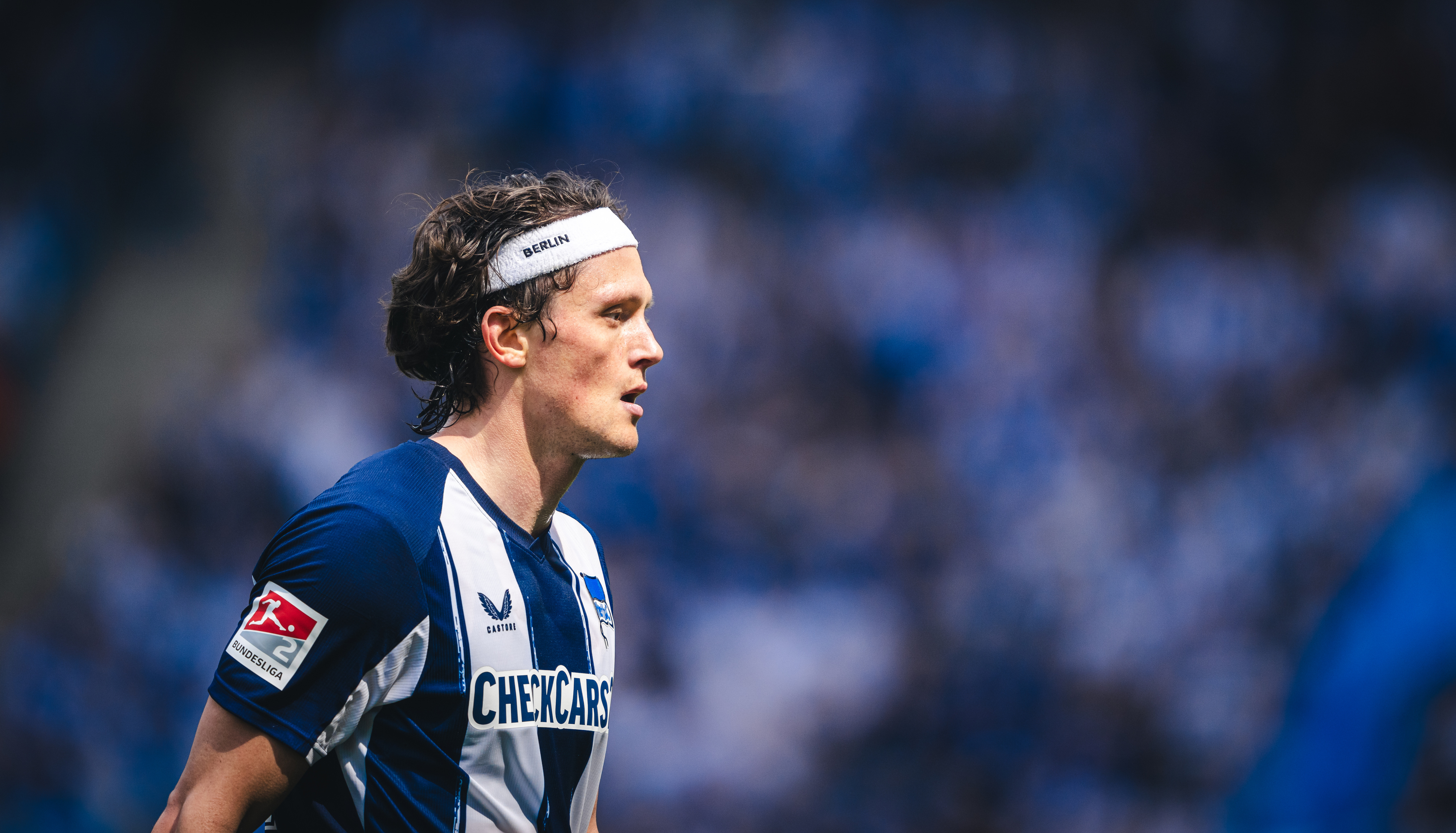 Fabian Reese im Seitenprofil.